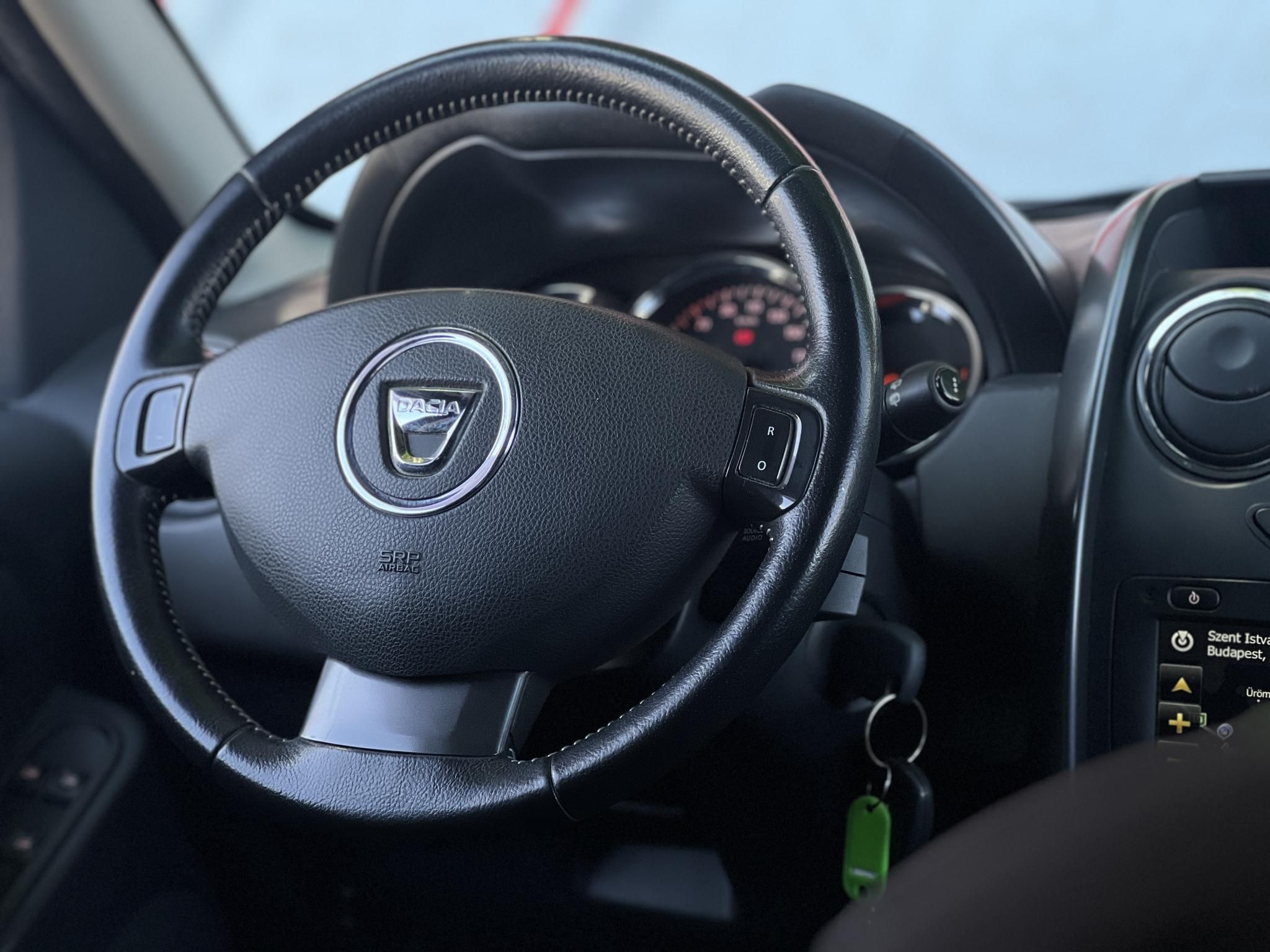 DACIA DUSTER 1.2 TCe Arctic 107e km. M.o.-i. klíma téli-nyári kerék!
