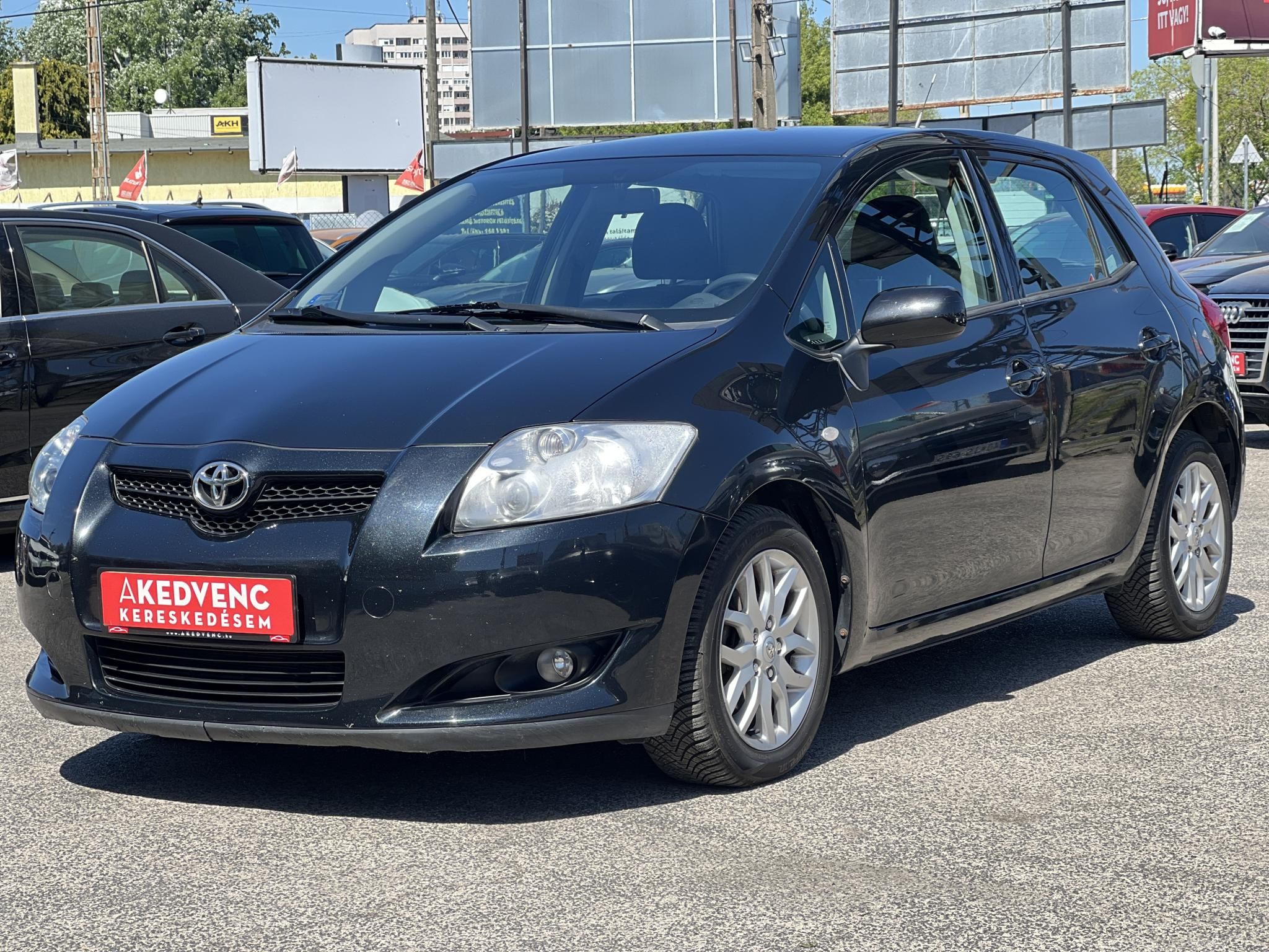 TOYOTA AURIS 1.4 Luna