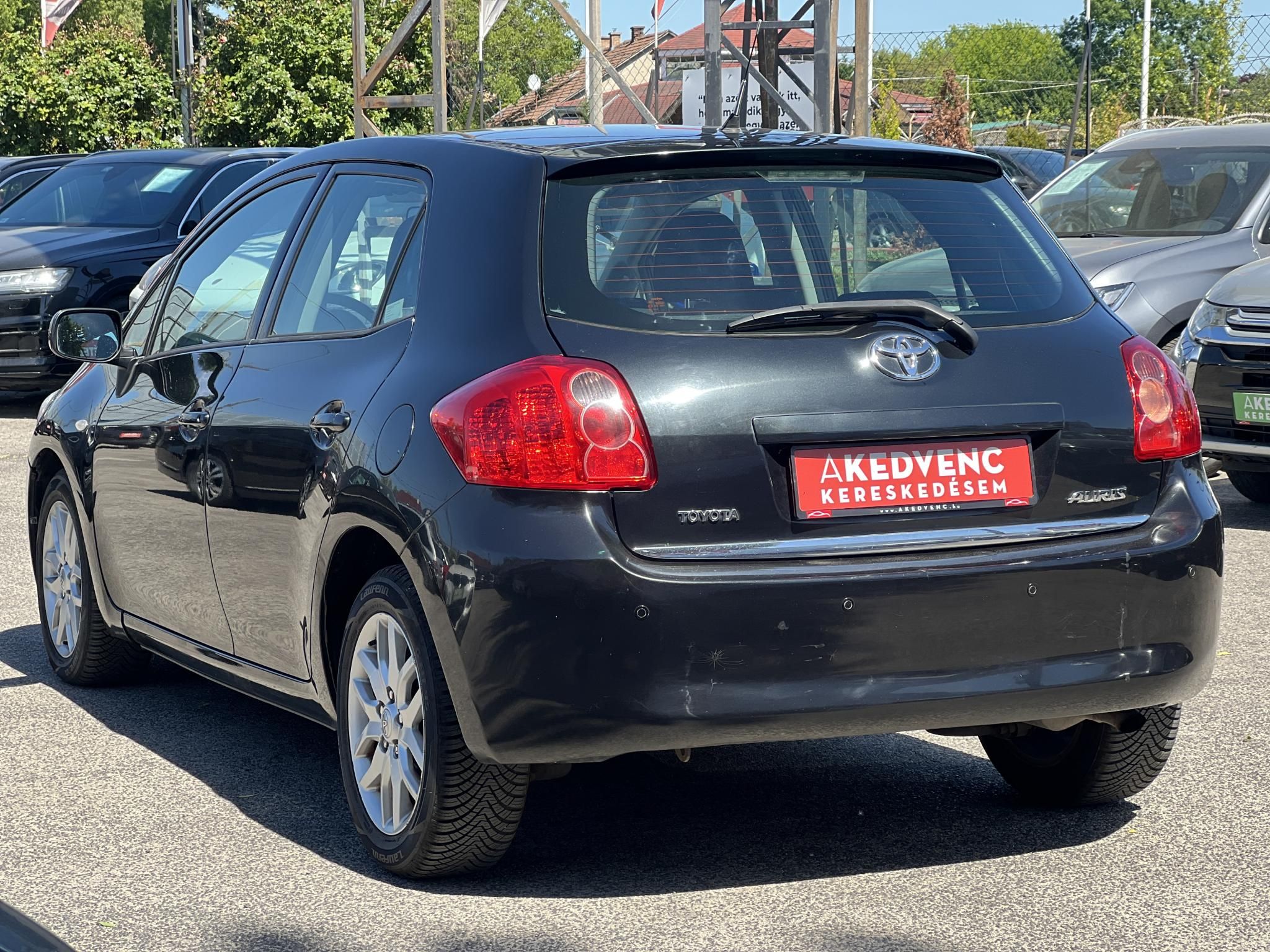 TOYOTA AURIS 1.4 Luna