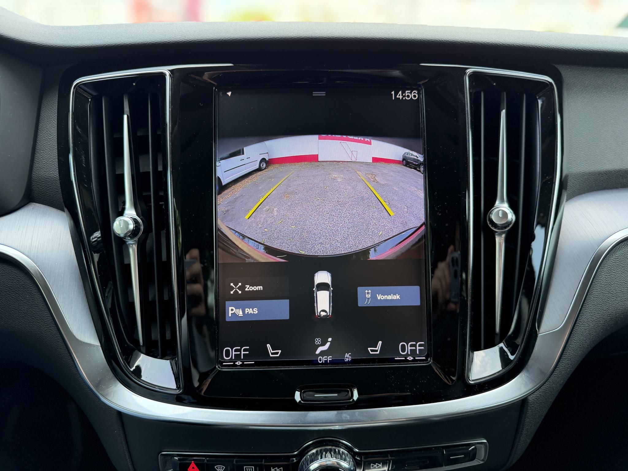 VOLVO V60 2.0 [B3] MHEV Momentum Pro Geartronic Magyarországi. végig márkaszervizelt. kerámia. friss nagyszerviz!