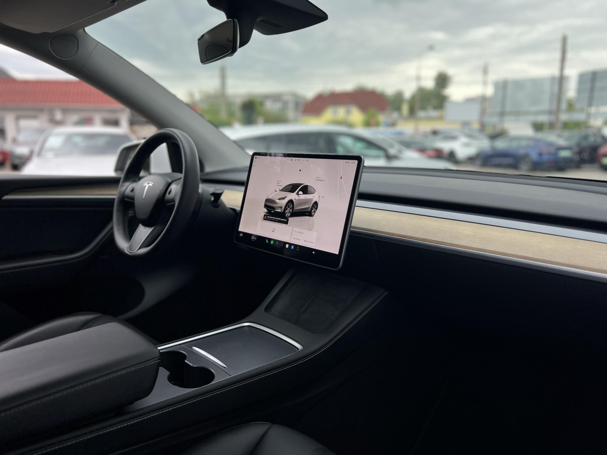 TESLA MODEL Y Long Range AWD (Automata) AMD Ryzen. hőszivattyú. mátrix LED. premium hifi