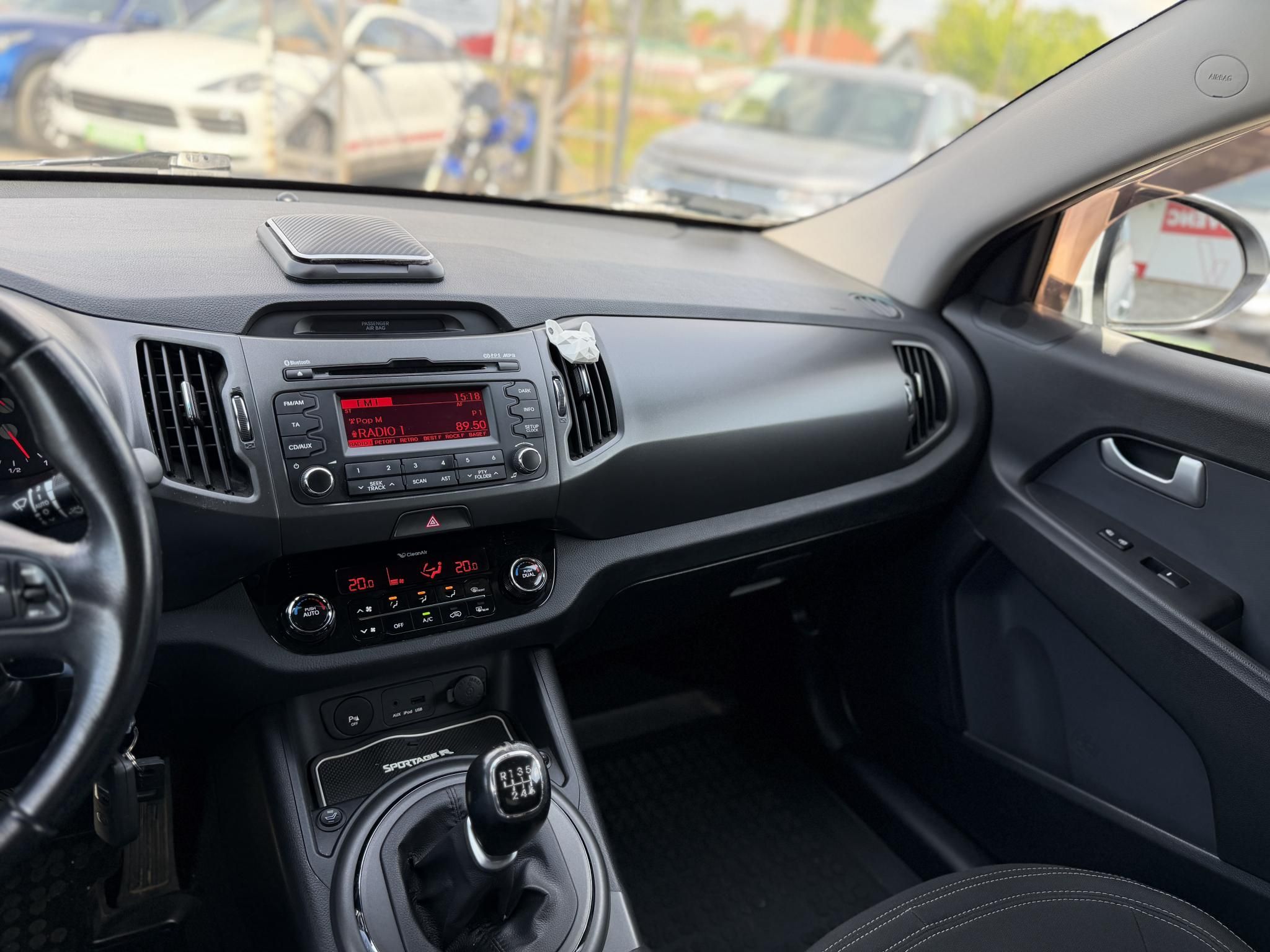 KIA SPORTAGE 2.0 CRDi EX Prémium 4x4 Magyarországi. tempomat. digitklíma. tolatóradar. vonóhorog. téli-nyári kerék!