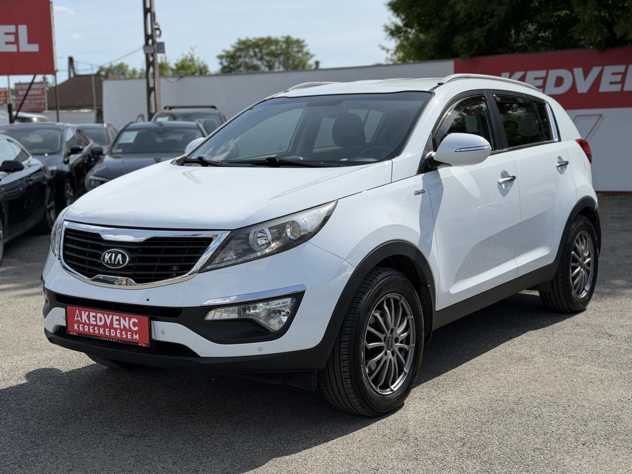 KIA SPORTAGE 2.0 CRDi EX Prémium 4x4 Magyarországi. tempomat. digitklíma. tolatóradar. vonóhorog. téli-nyári kerék!