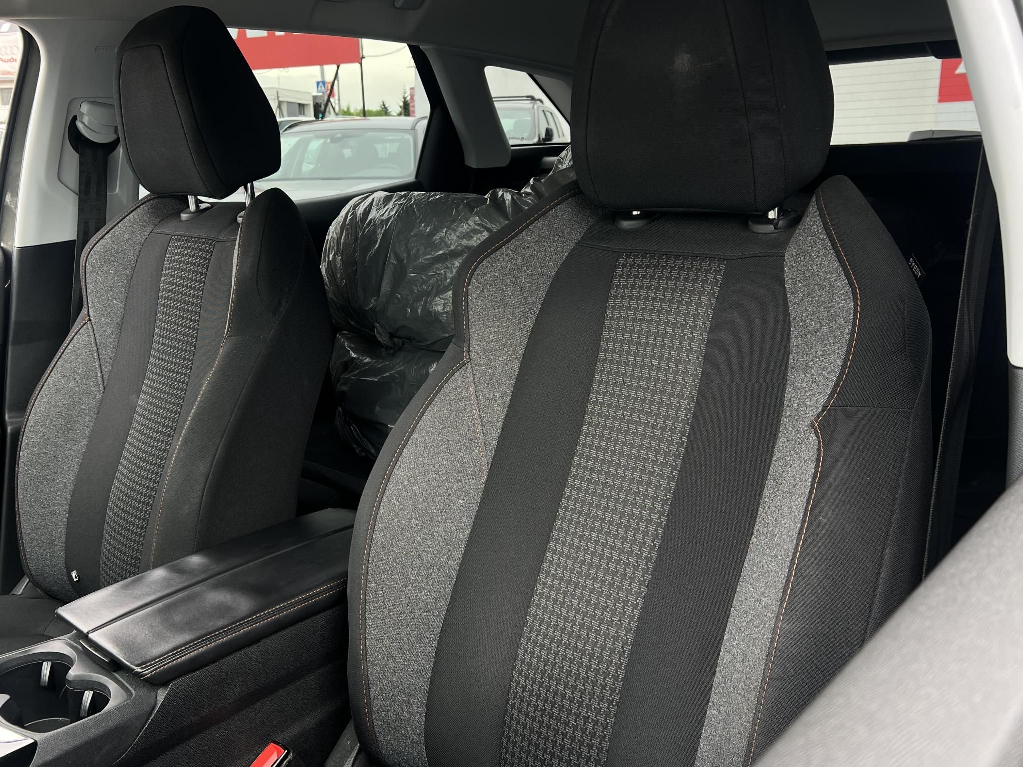 PEUGEOT 3008 1.6 BlueHDi Active EAT6 Klíma Tempomat Bluetooth Carplay 360 kamera!