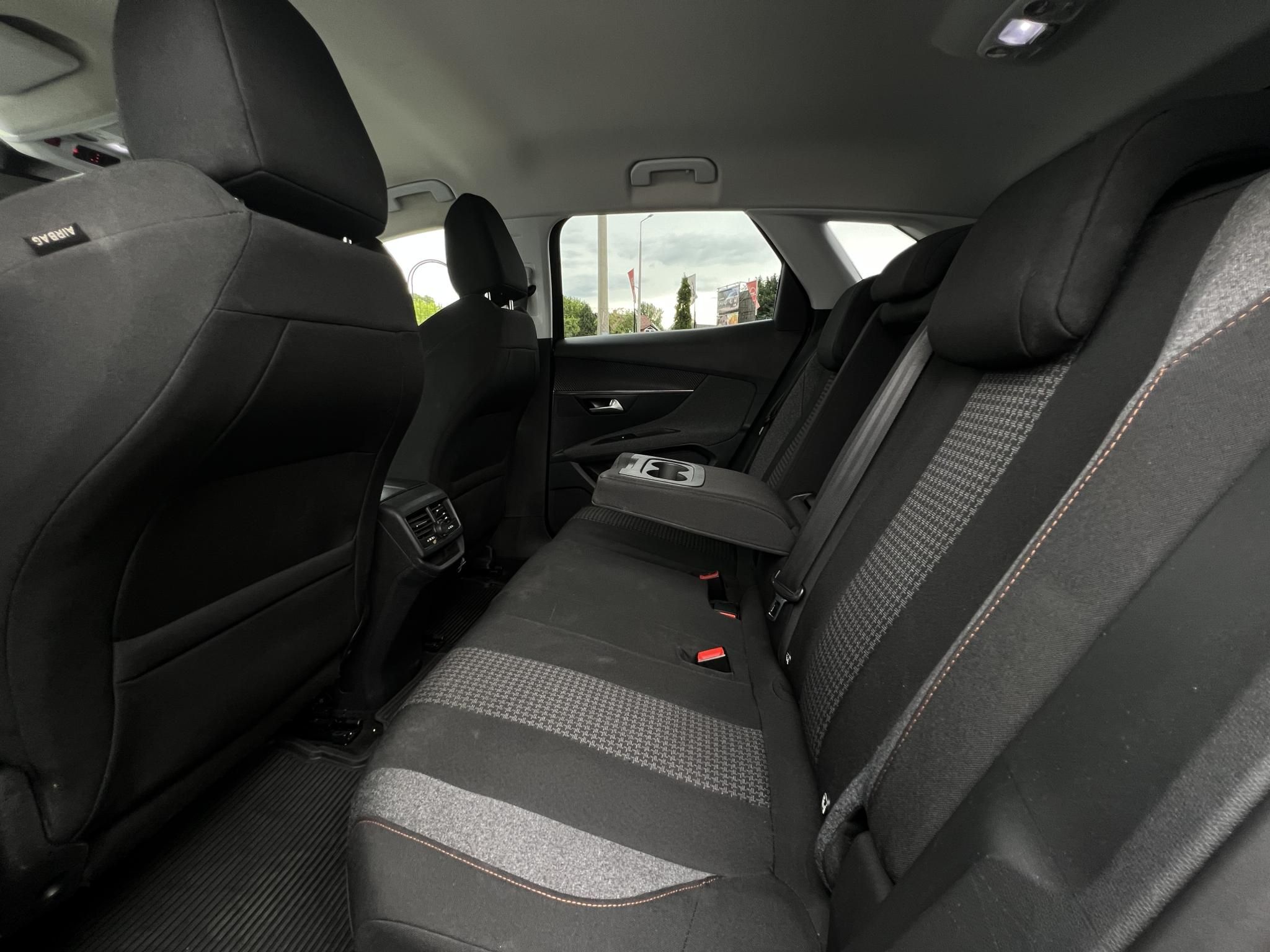 PEUGEOT 3008 1.6 BlueHDi Active EAT6 Klíma Tempomat Bluetooth Carplay 360 kamera!