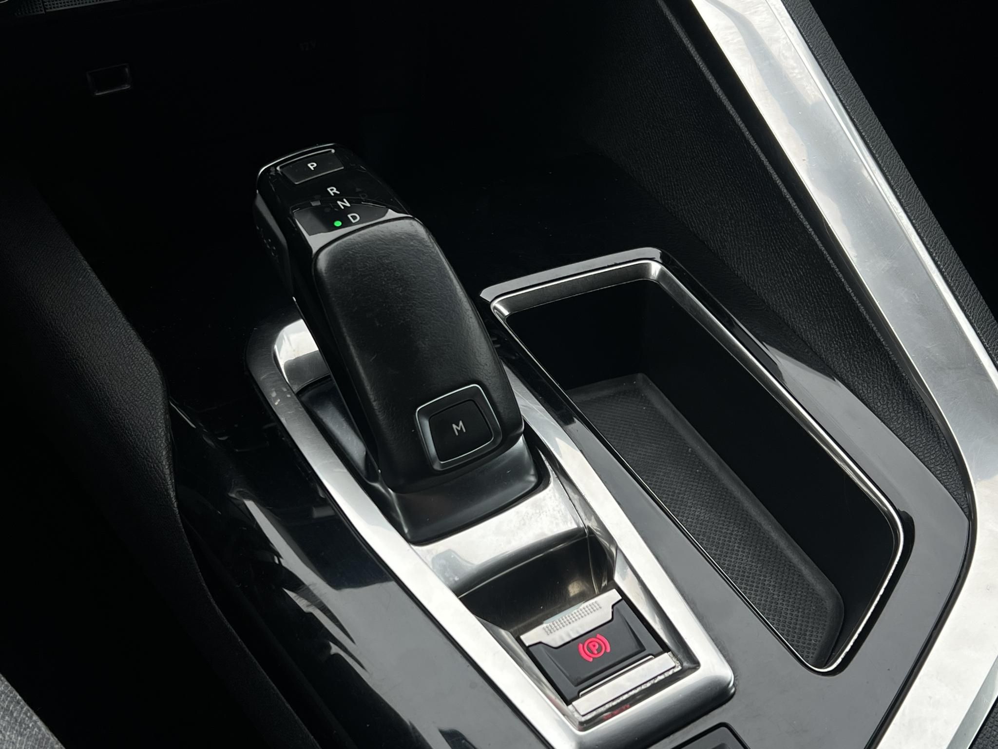 PEUGEOT 3008 1.6 BlueHDi Active EAT6 Klíma Tempomat Bluetooth Carplay 360 kamera!