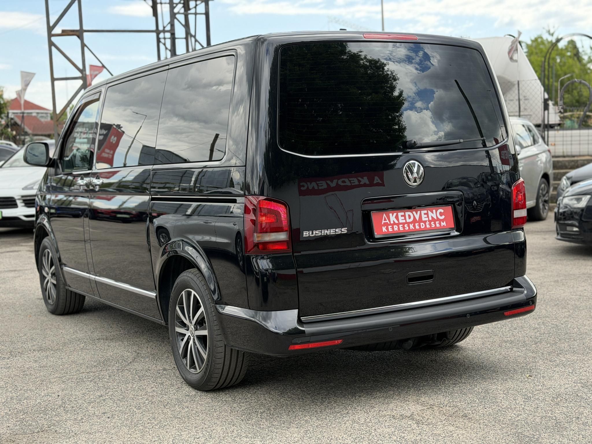VOLKSWAGEN MULTIVAN Highline Business VIP Nagyon ritka kivitel!