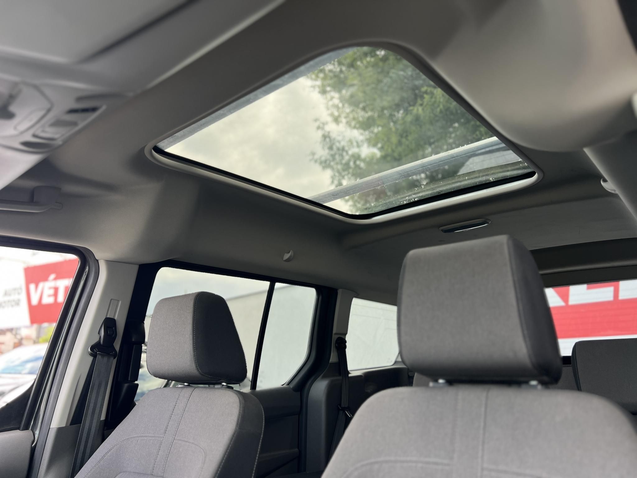 FORD CONNECT Tourneo230 1.5 TDCi L2 Titanium (7 személyes )