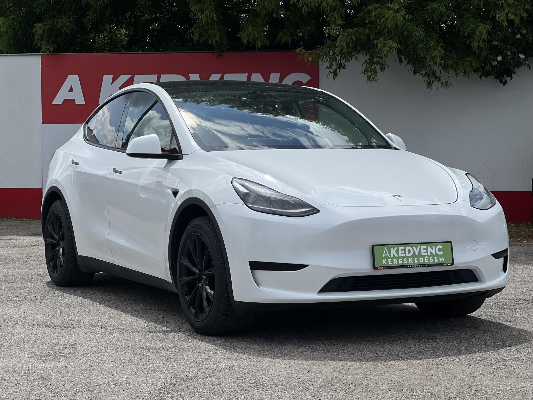 TESLA MODEL Y RWD (Automata) 147e km. AMD Ryzen. hőszivattyú. premium hifi. garanciális!