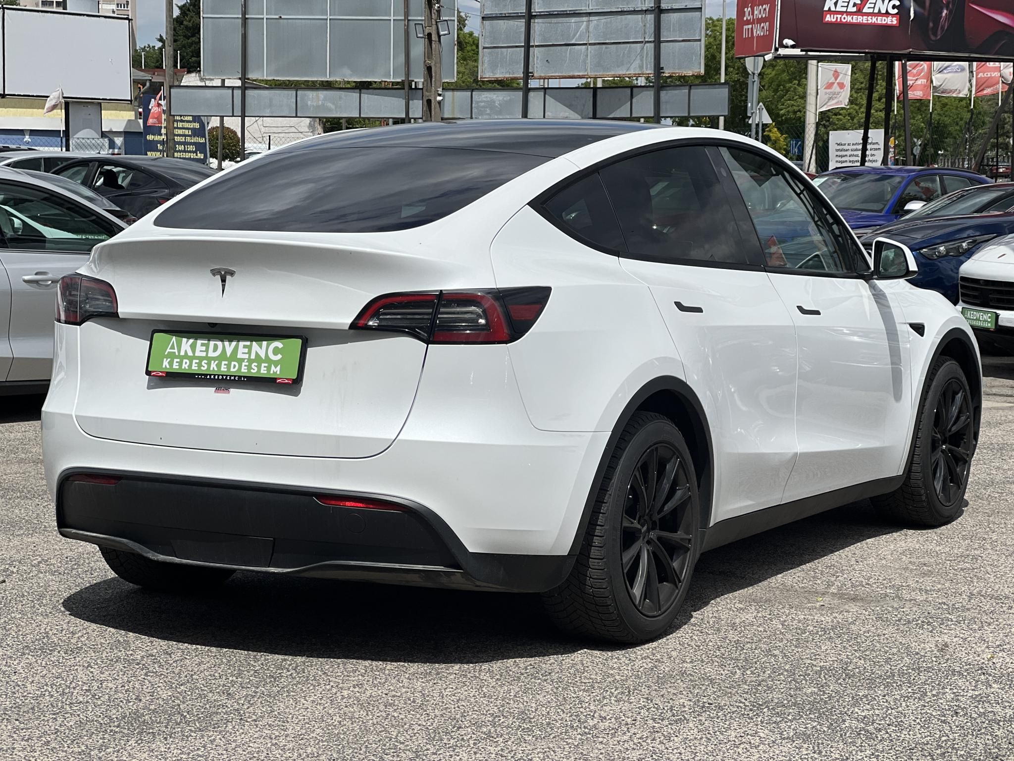 TESLA MODEL Y RWD (Automata) 147e km. AMD Ryzen. hőszivattyú. premium hifi. garanciális!