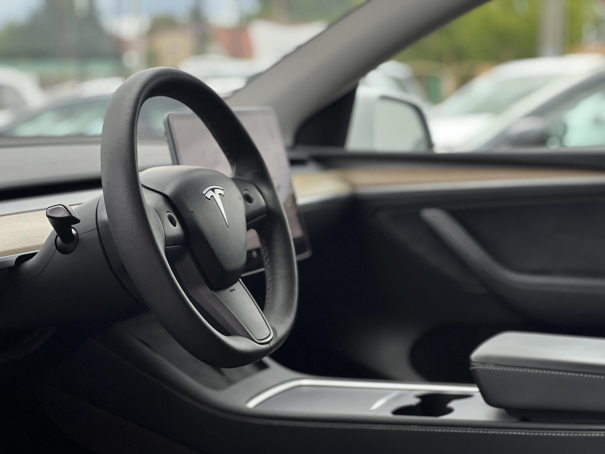 TESLA MODEL Y RWD (Automata) 147e km. AMD Ryzen. hőszivattyú. premium hifi. garanciális!