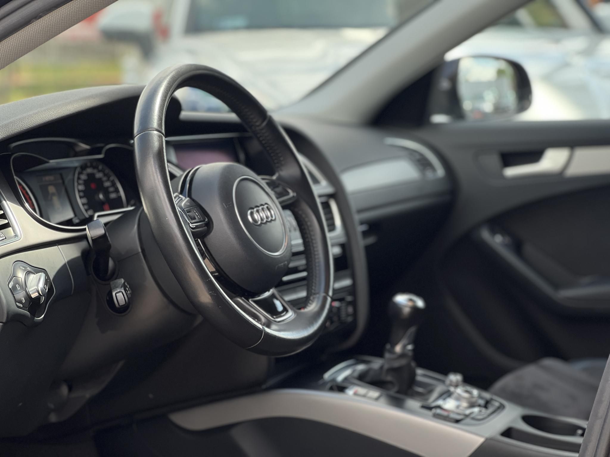 AUDI A4 Avant 2.0 TDI DPF EU5 S-line