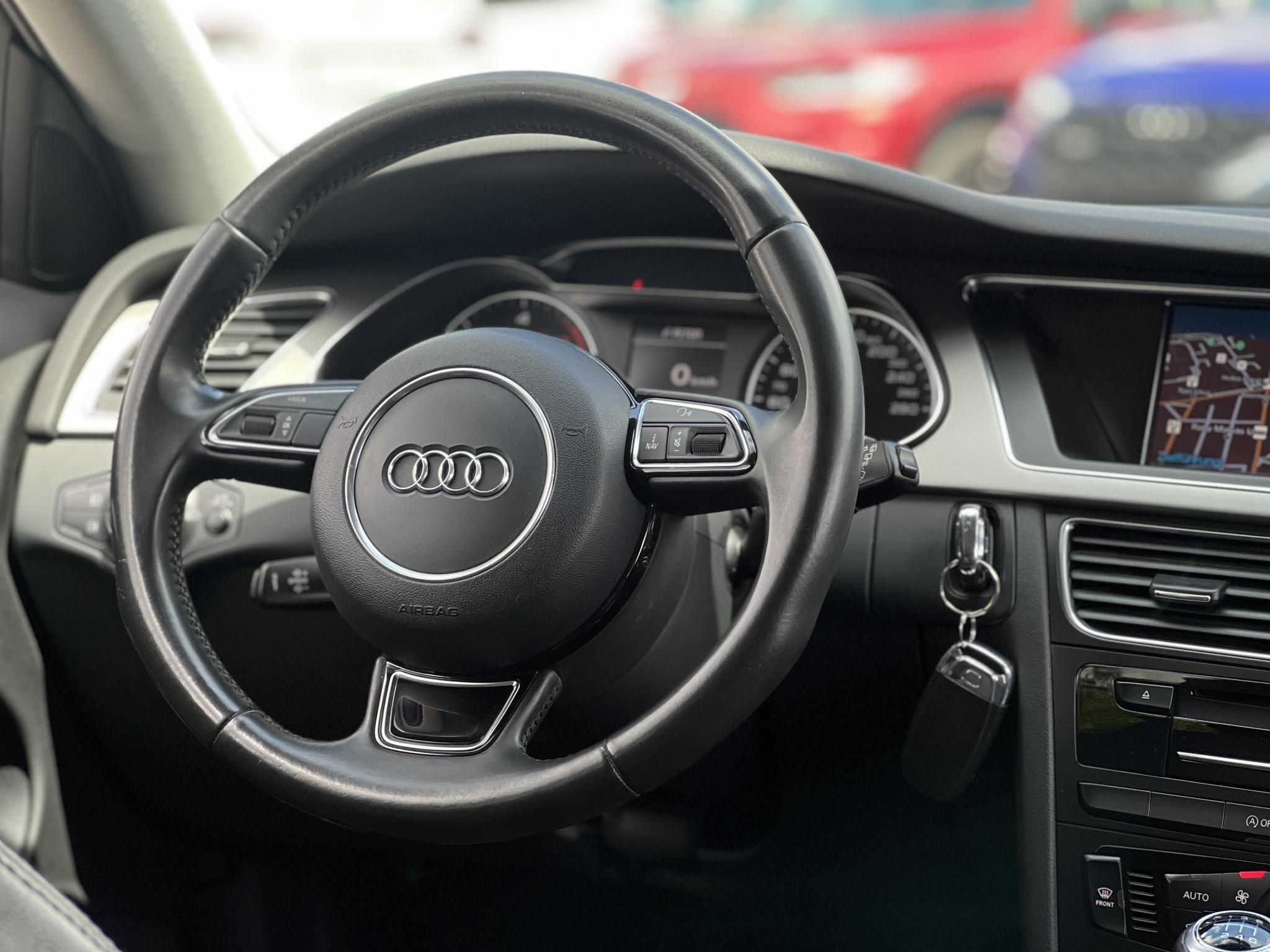 AUDI A4 Avant 2.0 TDI DPF EU5 S-line