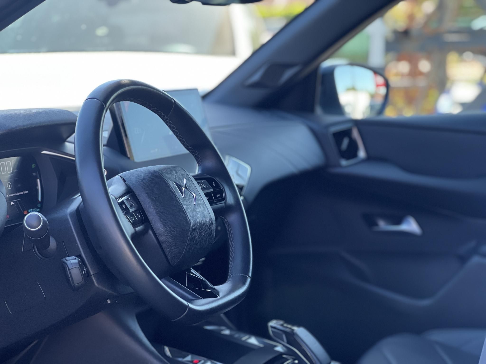 DS DS 3 CROSSBACK E-Tense 50kWh Ultra Prestige 34e km. 300km hátótáv. újszerű állapot. CARPLAY!