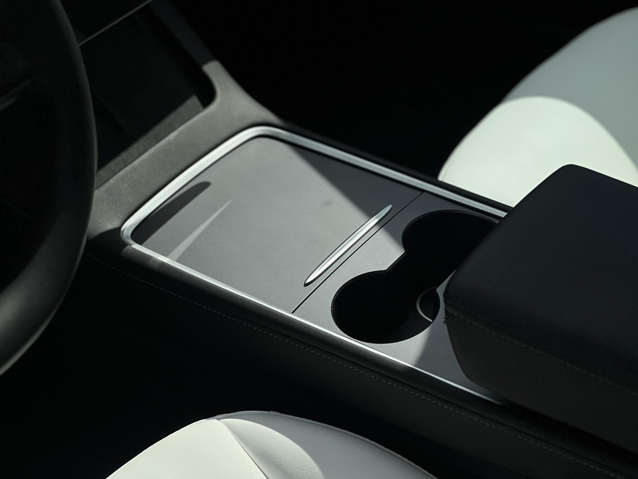 TESLA MODEL 3 Long Range AWD (Automata) 44e km. FEHÉR BELSŐ. mátrix LED. hőszivattyú. garanciális!