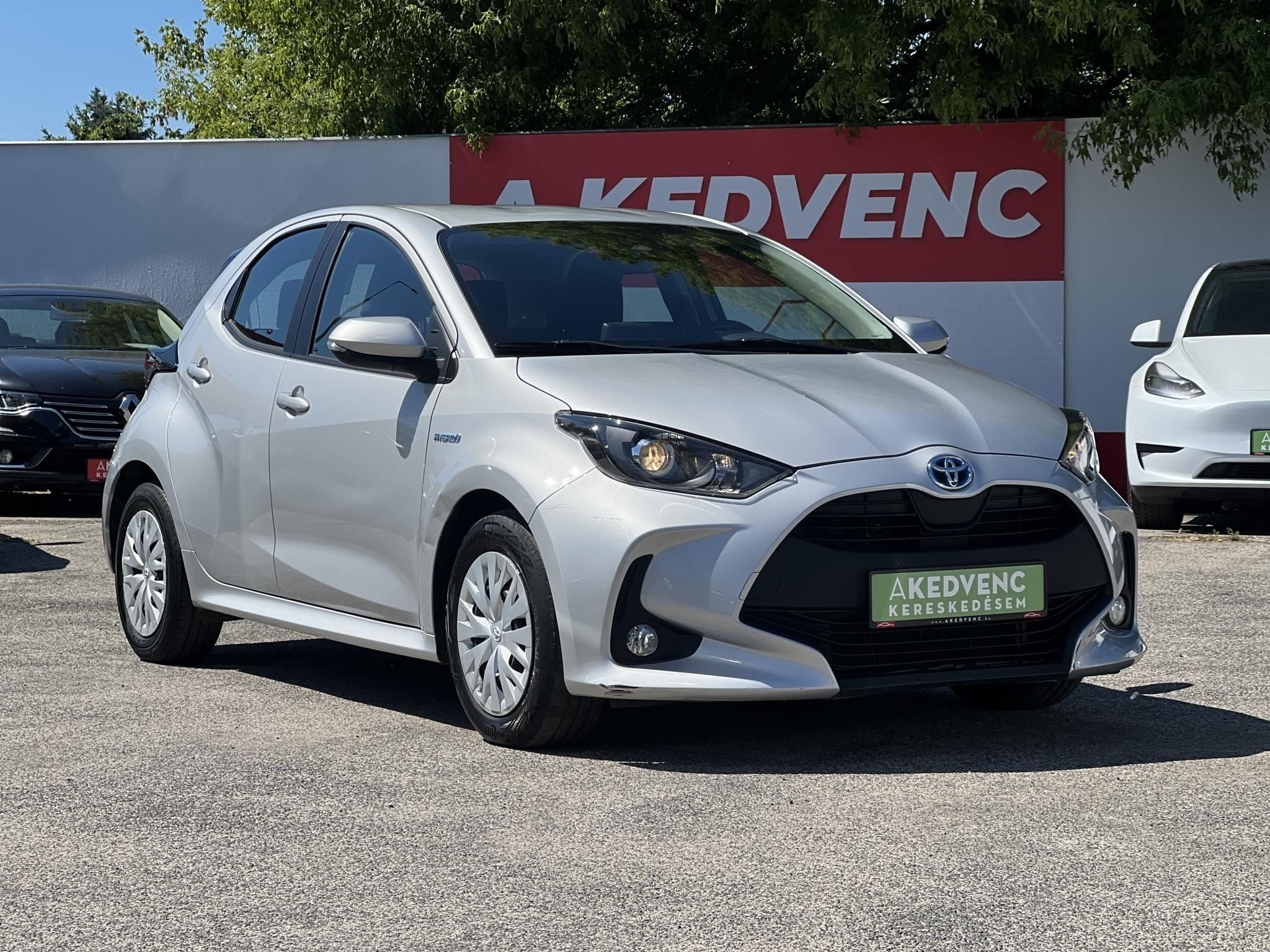 TOYOTA YARIS 1.5 Hybrid Comfort Tech e-CVT 103e km. táblafelismerő. ülésfűtés. kamera. digitklíma