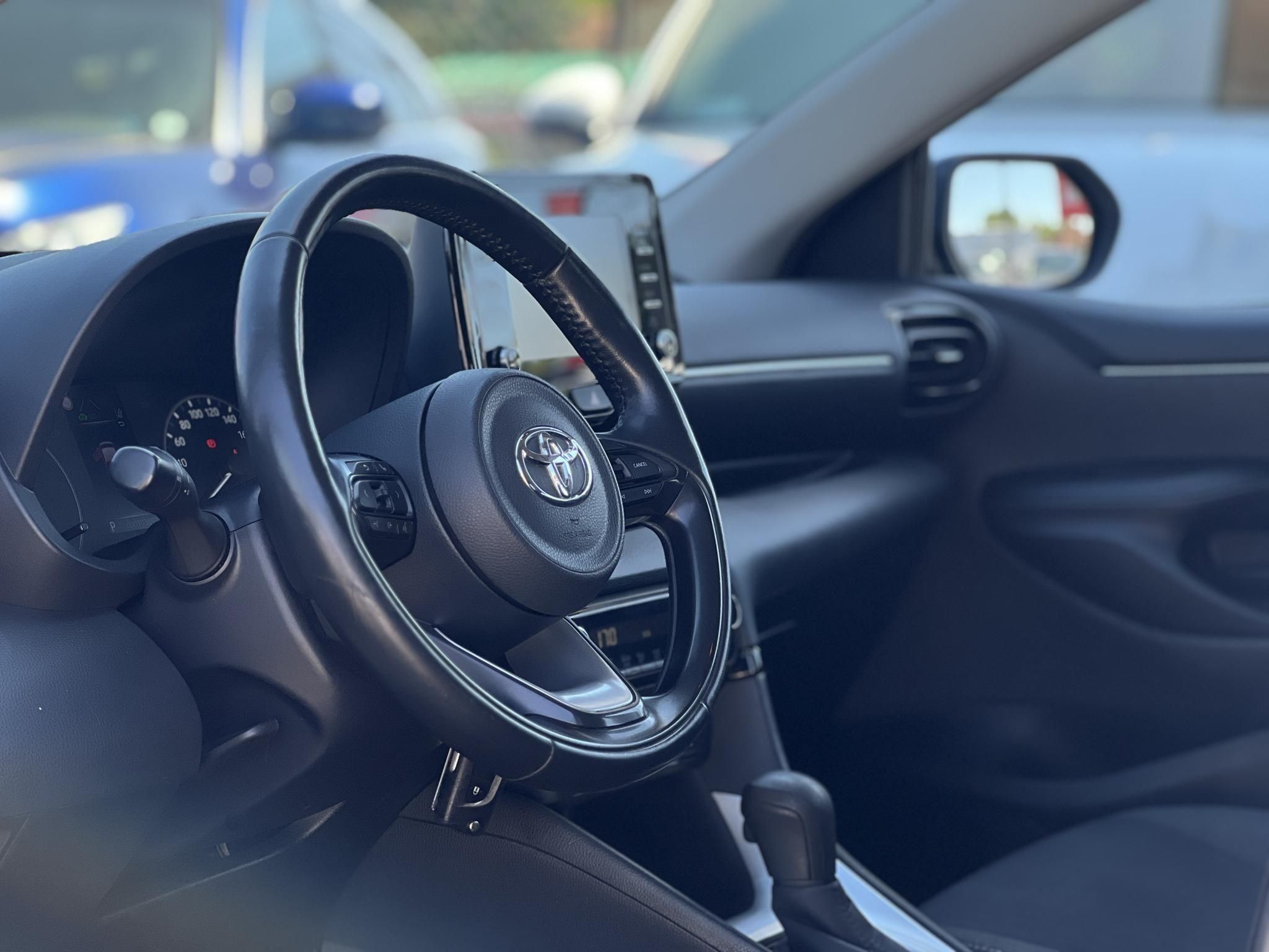 TOYOTA YARIS 1.5 Hybrid Comfort Tech e-CVT 103e km. táblafelismerő. ülésfűtés. kamera. digitklíma