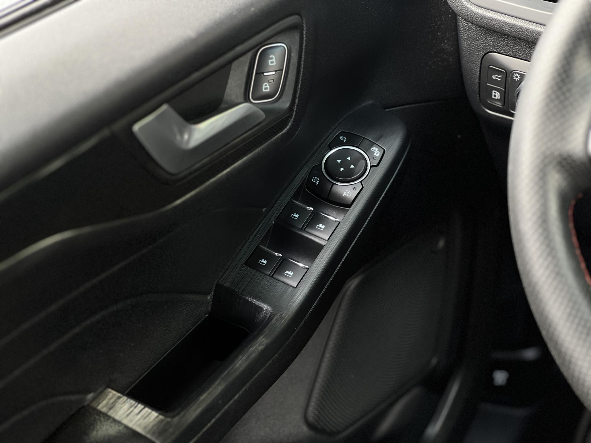 FORD KUGA 2.5 PHEV ST-Line CVT ST-line