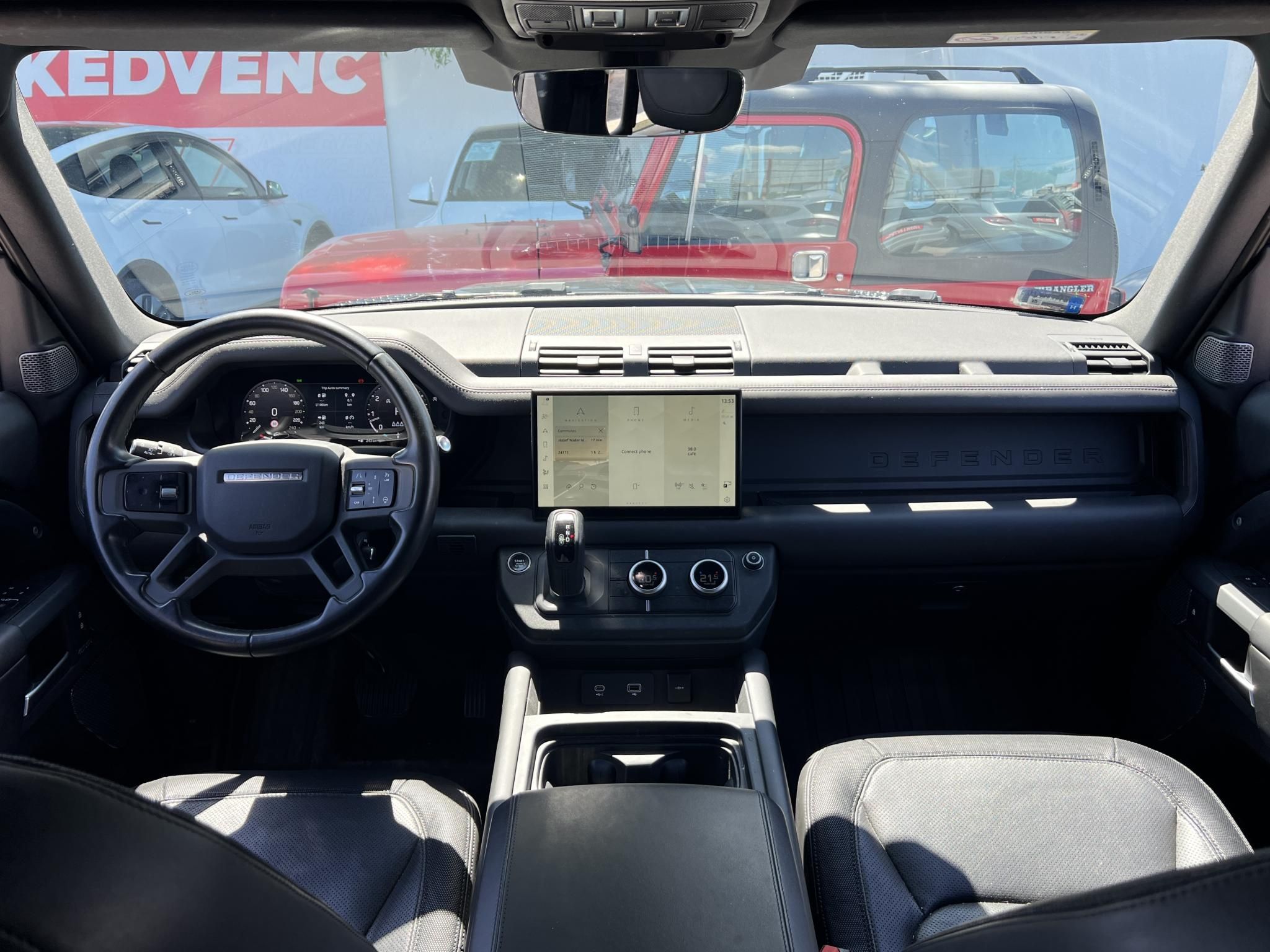 LAND ROVER DEFENDER 110 P400 X-Dynamic HSE (Automata) M.o.-i 1. tulajdonostól. kifogástalan