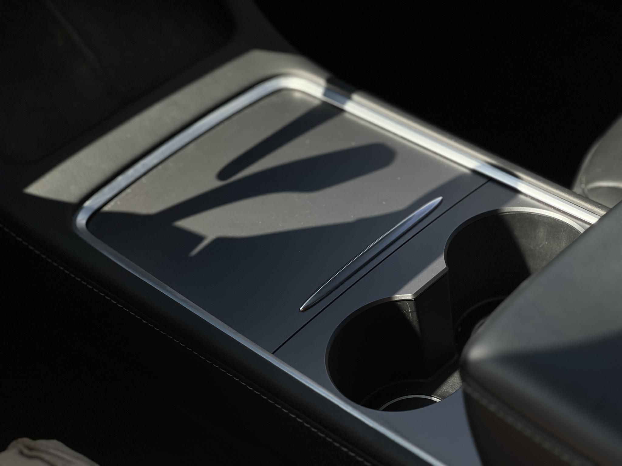TESLA MODEL 3 Performance AWD (Automata) 90e km. AMD Ryzen. mátrix LED. hőszivattyú. 2 töltőkábel. megkímélt állapot!