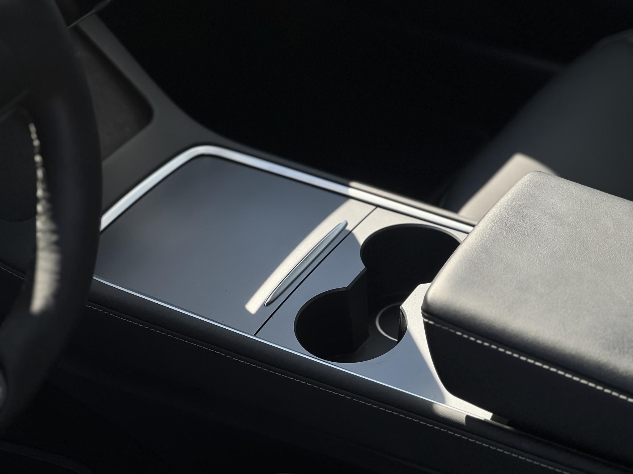 TESLA MODEL 3 RWD (Automata) 37e km. AMD Ryzen. hőszivattyú. LFP akku. garanciális!