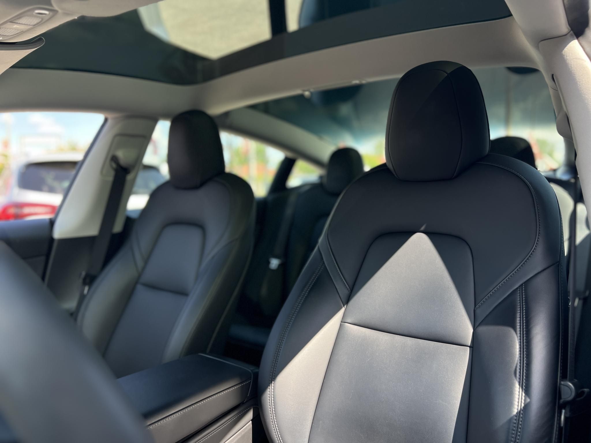TESLA MODEL 3 RWD (Automata) 37e km. AMD Ryzen. hőszivattyú. LFP akku. garanciális!