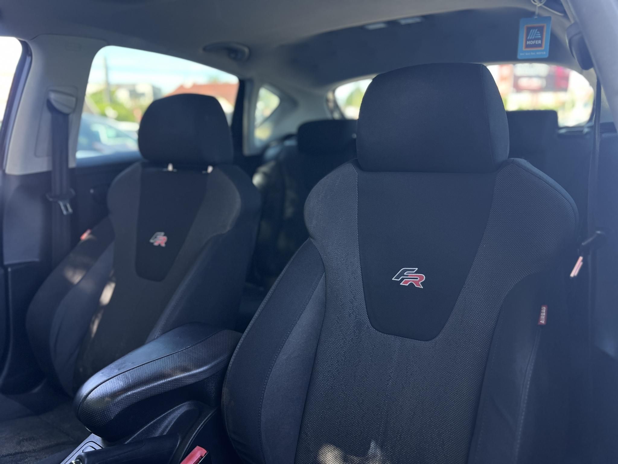 SEAT LEON 2.0 PD TDI FR DPF 170LE. Monster design. Napfénytető. Friss műszaki vizsga!