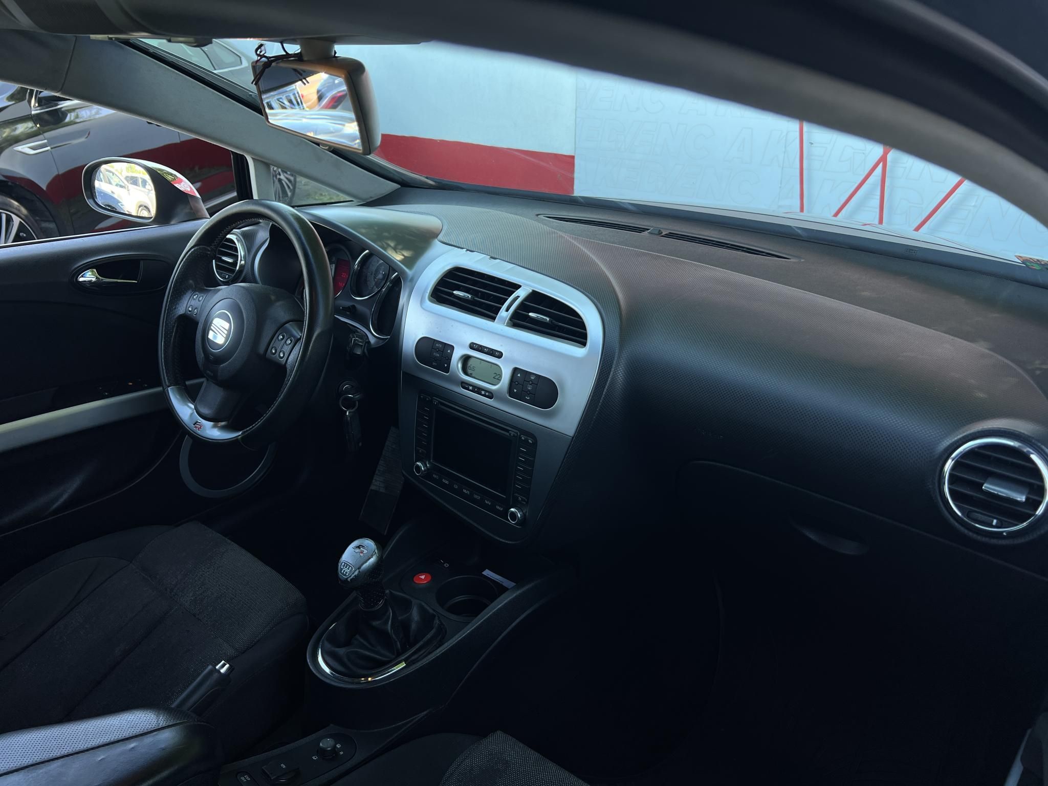 SEAT LEON 2.0 PD TDI FR DPF 170LE. Monster design. Napfénytető. Friss műszaki vizsga!
