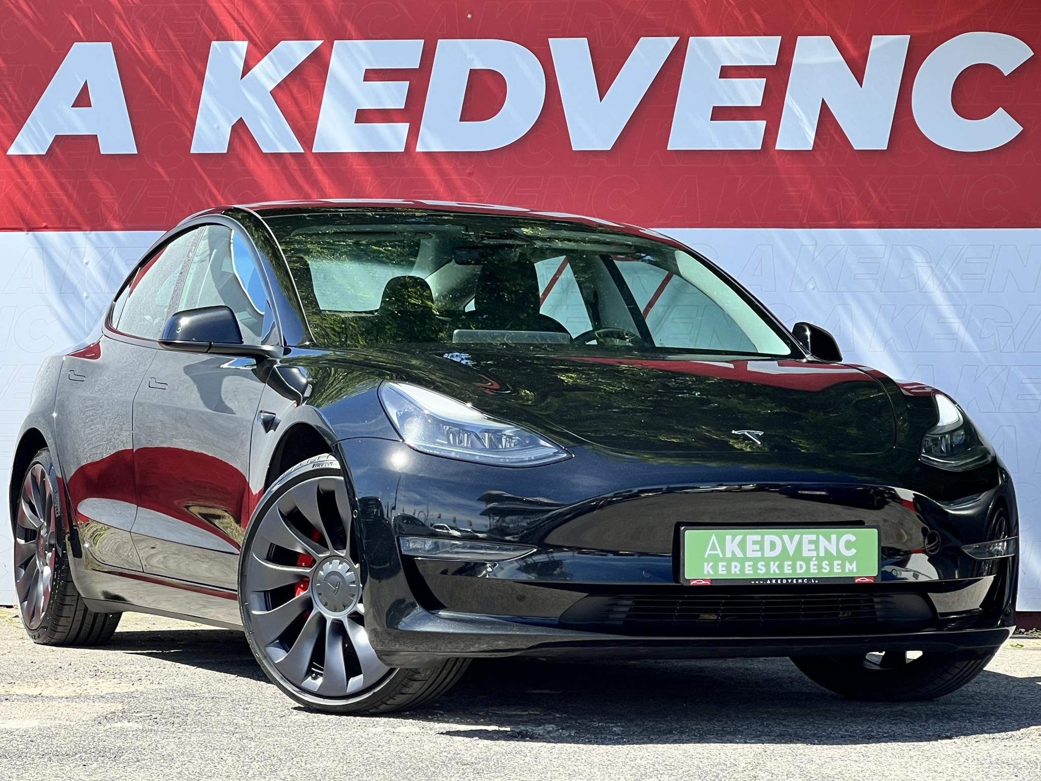 TESLA MODEL 3 Performance AWD (Automata) 87e km. mátrix LED. hőszivattyú. garanciális. téli-nyári kerék szett!
