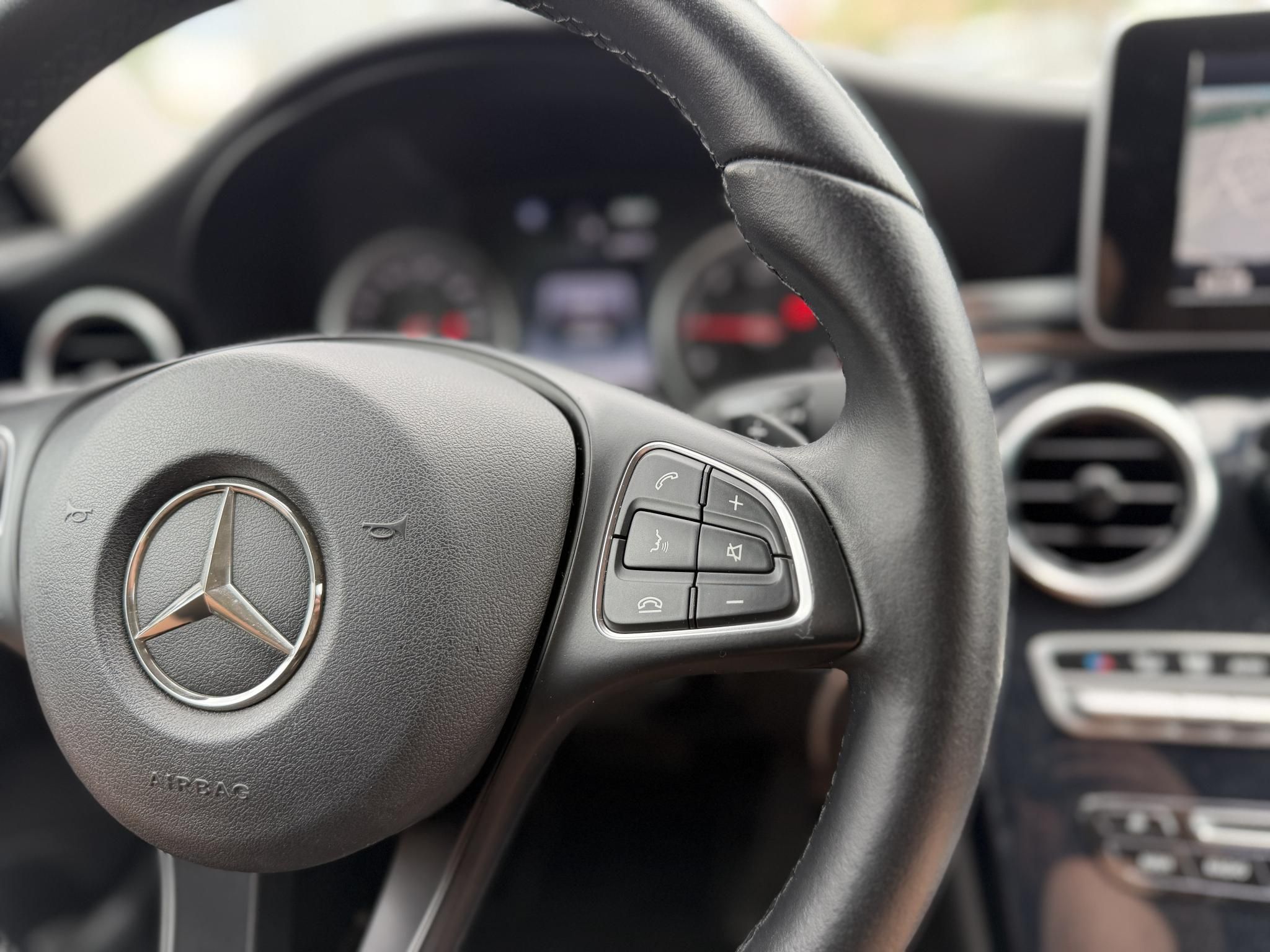 MERCEDES-BENZ C 300 T BlueTEC h HYBRID 7G-TRONIC 138e km. barna bőrbelső. bluetooth. navigáció. megkímélt állapot!