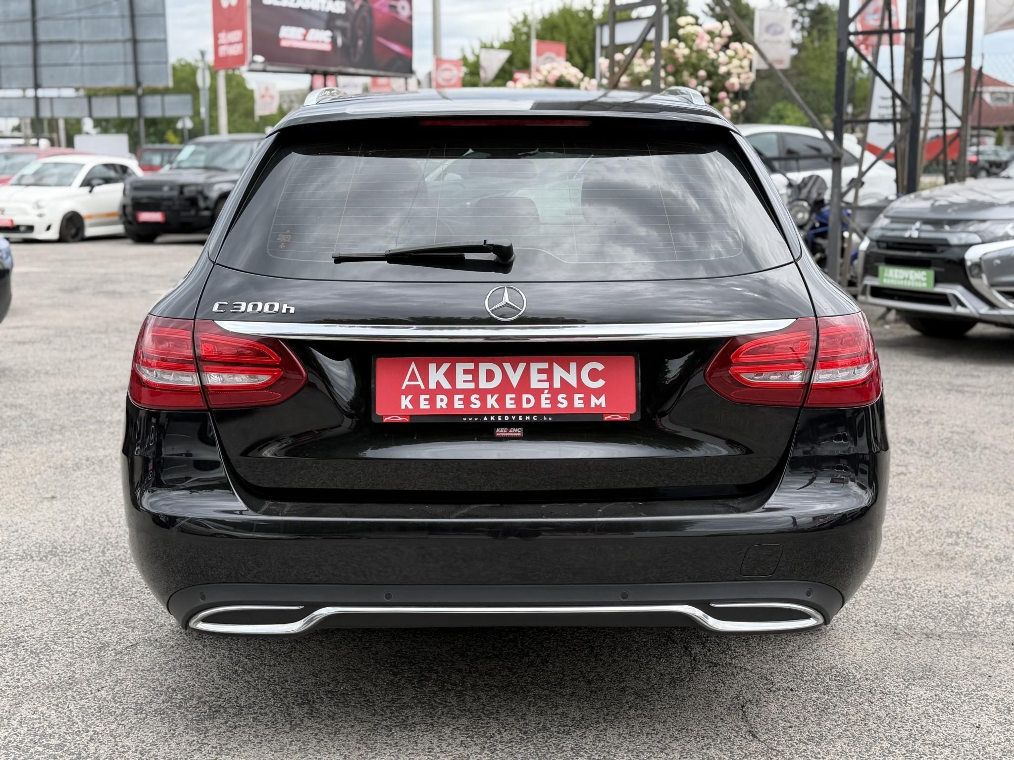 MERCEDES-BENZ C 300 T BlueTEC h HYBRID 7G-TRONIC 138e km. barna bőrbelső. bluetooth. navigáció. megkímélt állapot!