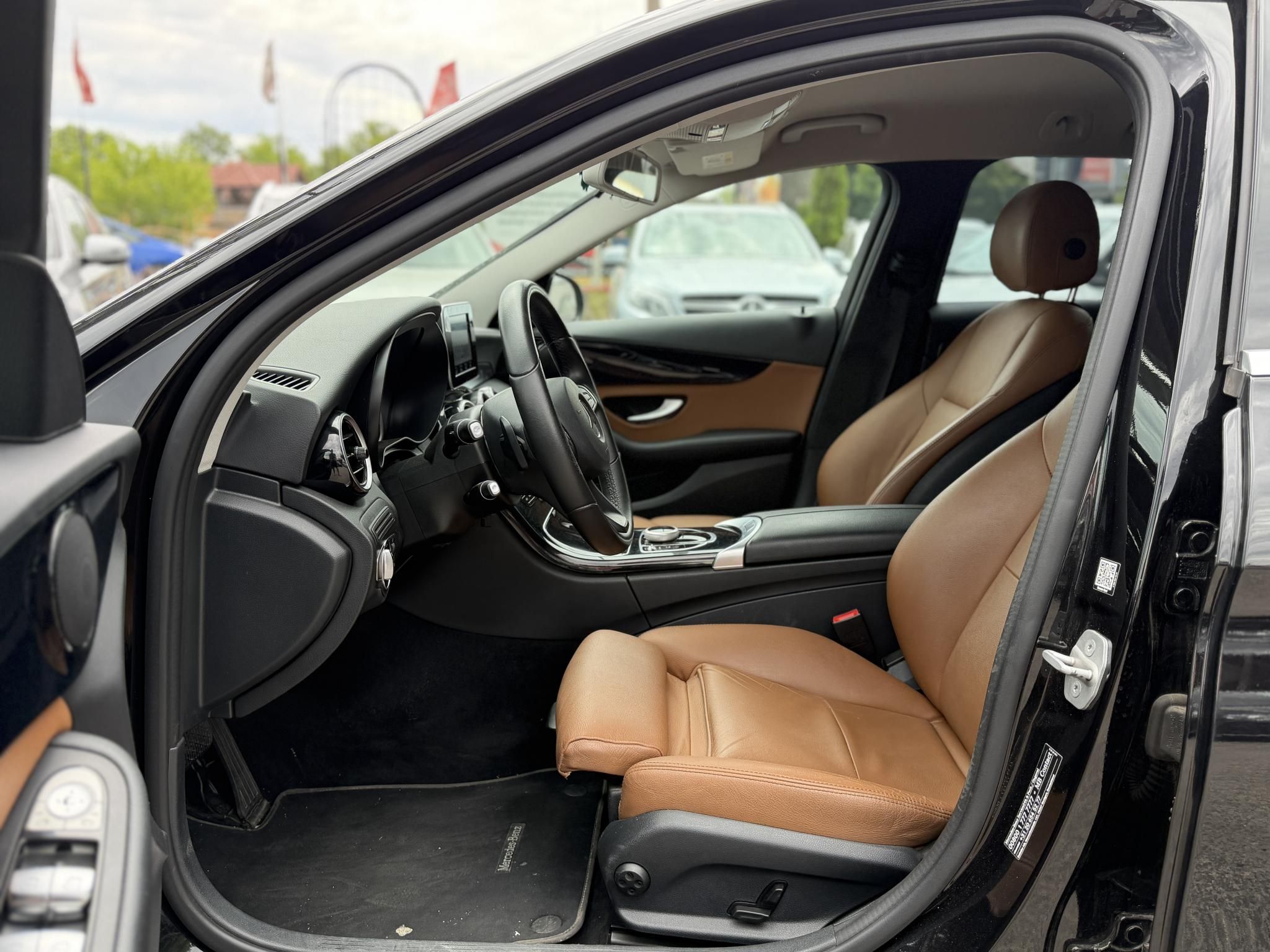 MERCEDES-BENZ C 300 T BlueTEC h HYBRID 7G-TRONIC 138e km. barna bőrbelső. bluetooth. navigáció. megkímélt állapot!