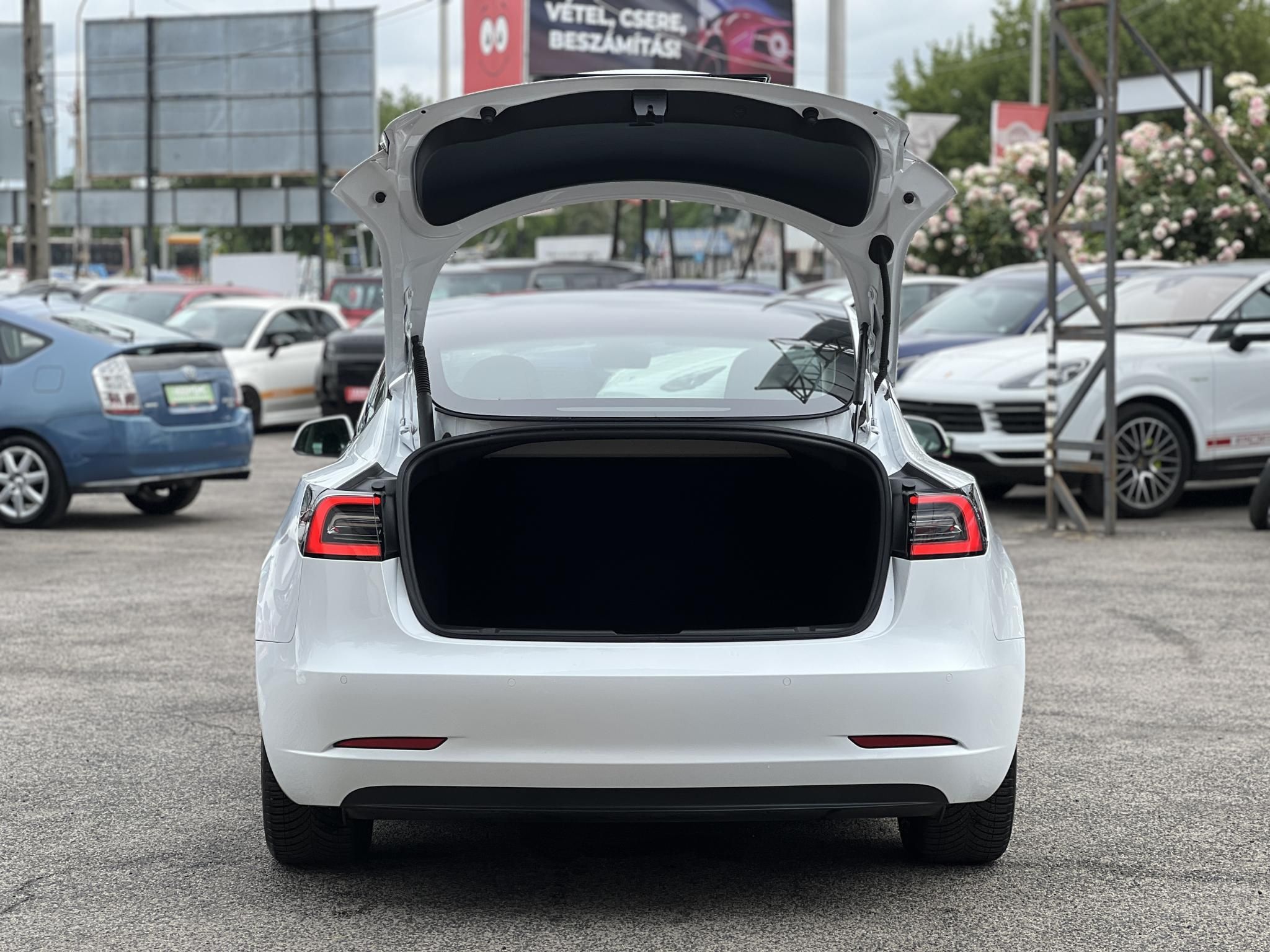 TESLA MODEL 3 Long Range AWD (Automata) 78e km. AMD Ryzen. mátrix LED. hőszivattyú. garanciális!
