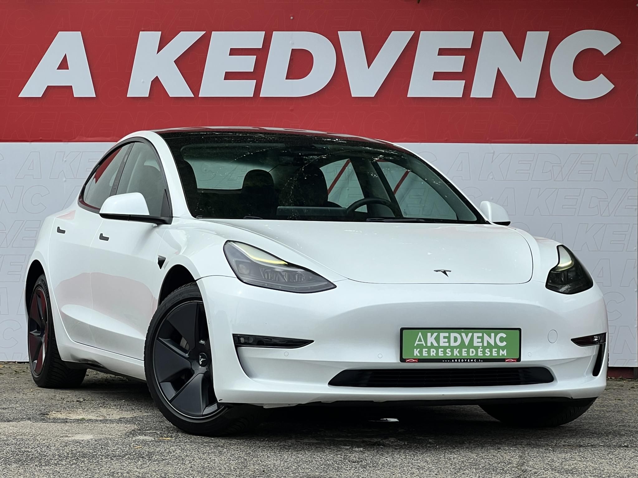 TESLA MODEL 3 Long Range AWD (Automata) 101e km. AMD Ryzen. mátrix LED. hőszivattyú. garanciális!