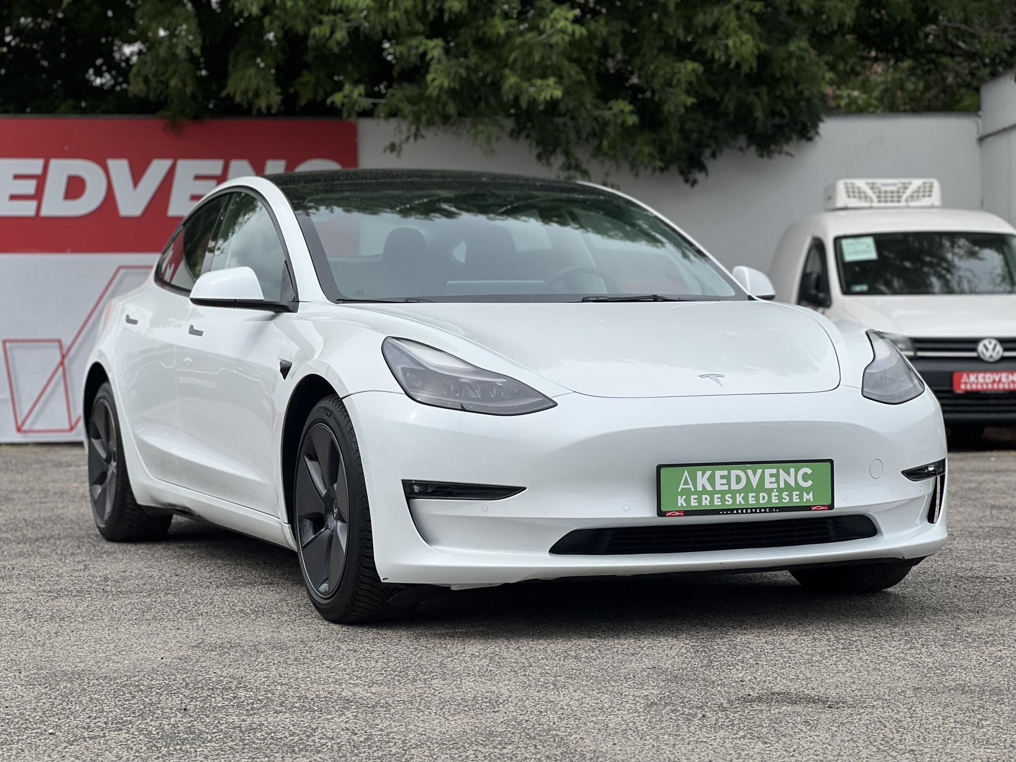 TESLA MODEL 3 Long Range AWD (Automata) 101e km. AMD Ryzen. mátrix LED. hőszivattyú. garanciális!