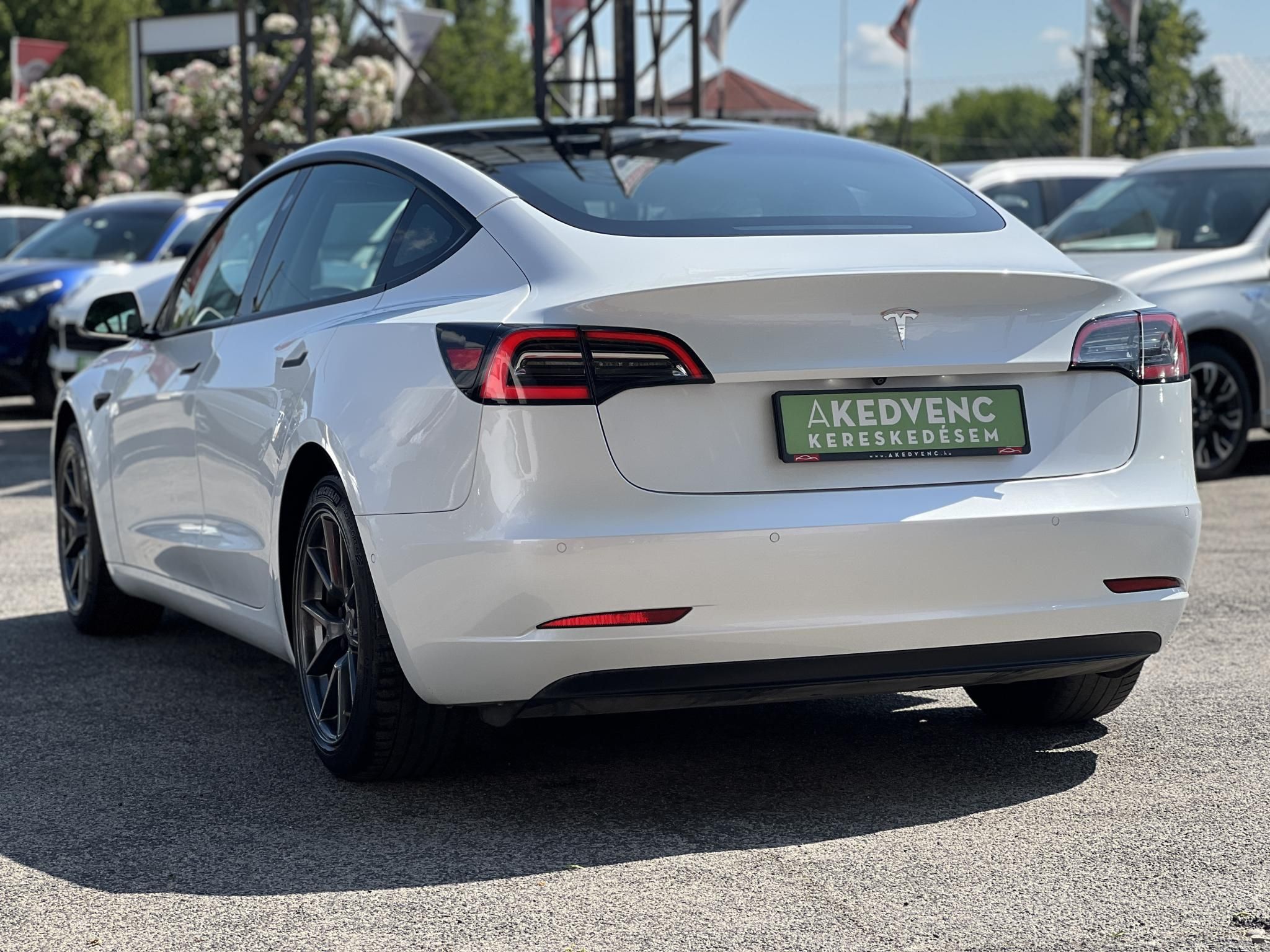 TESLA MODEL 3 Standard Range Plus Aut 62e km. hőszivattyú. garanciális!