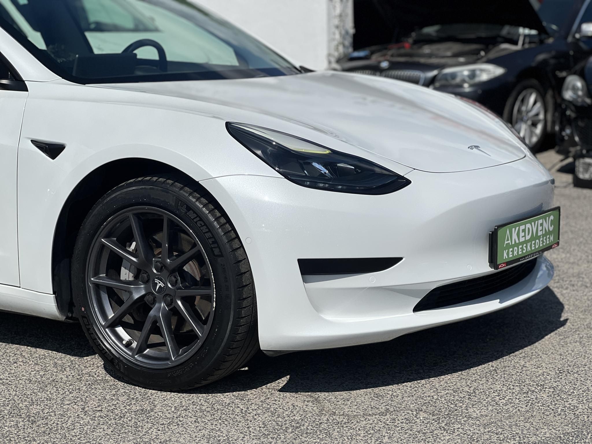 TESLA MODEL 3 Standard Range Plus Aut 62e km. hőszivattyú. garanciális!