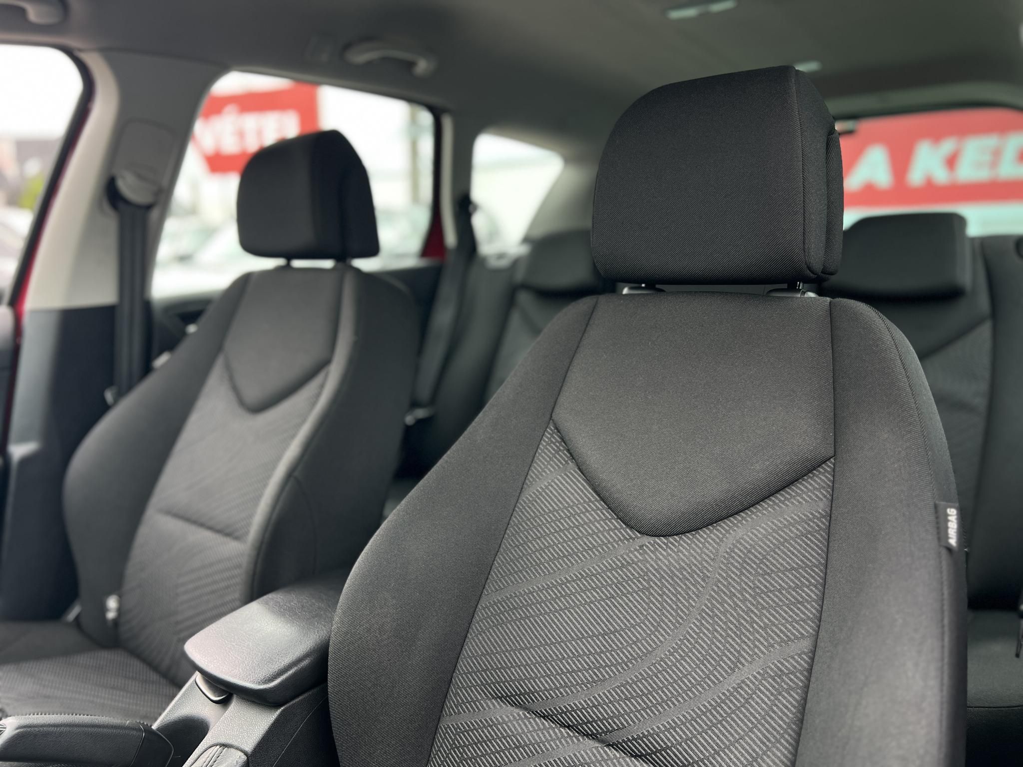 PEUGEOT 308 1.4 VTi Confort Pack 90e km. Magyarországi. klíma. tempomat. vonóhorog. 2 gyári kulcs!