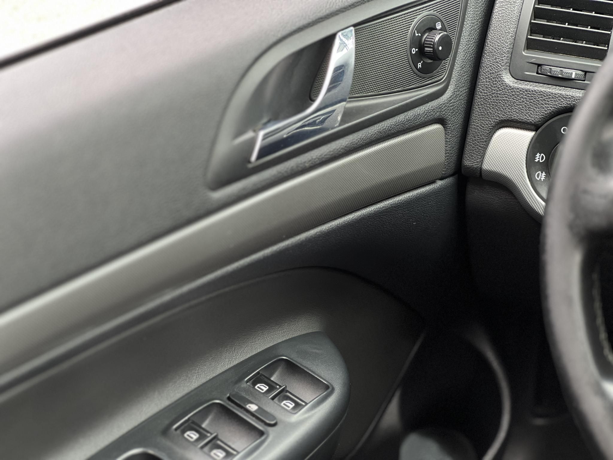 SKODA OCTAVIA Combi 2.0 TDI Ambiente DSG Tempomat Ülésfűtés Bluetooth Navigáció!