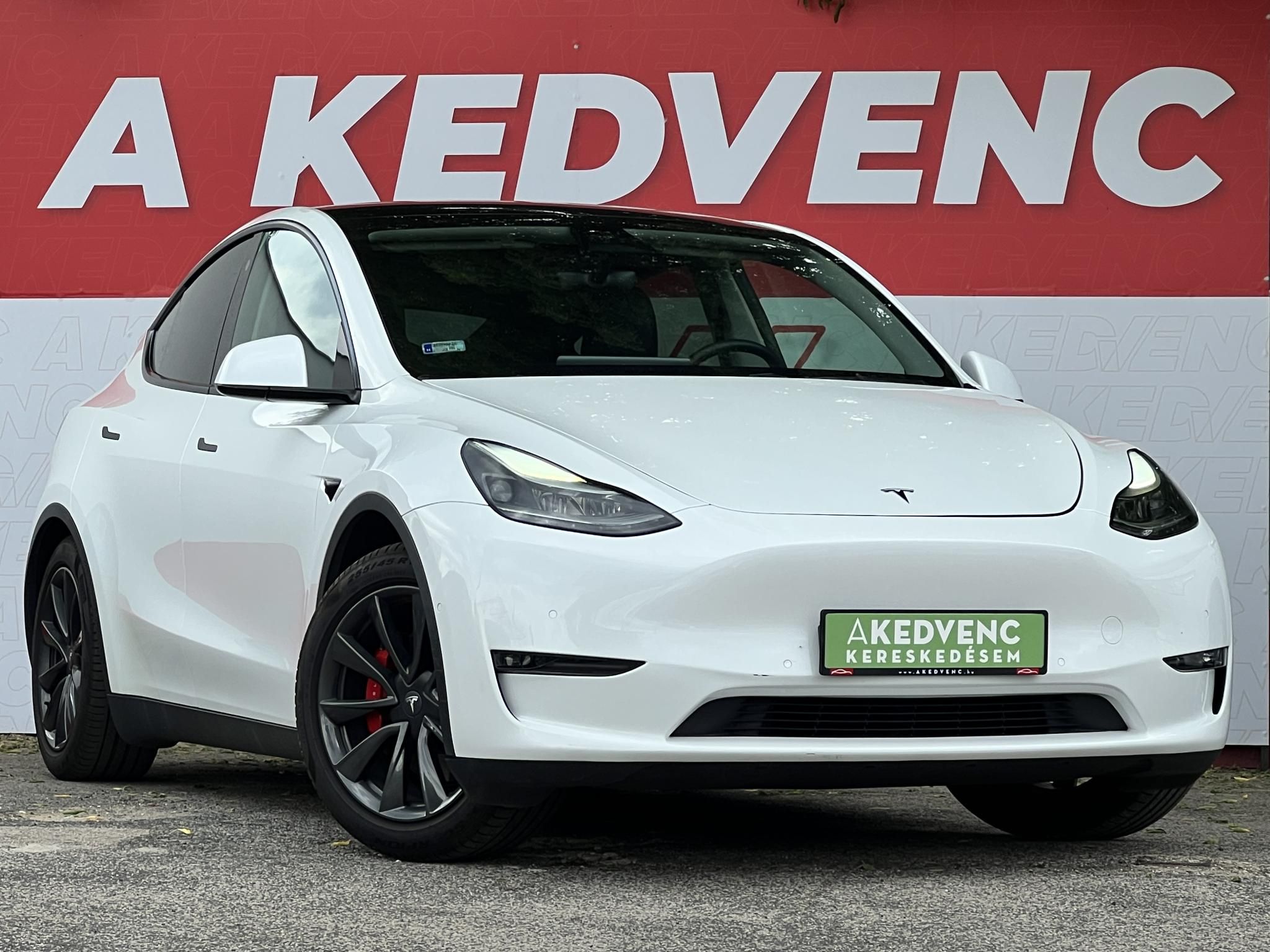TESLA MODEL Y Performance AWD (Automata) 138e km. AMD Ryzen. mátrix LED. hőszivattyú. magyar rendszámos. garanciális!