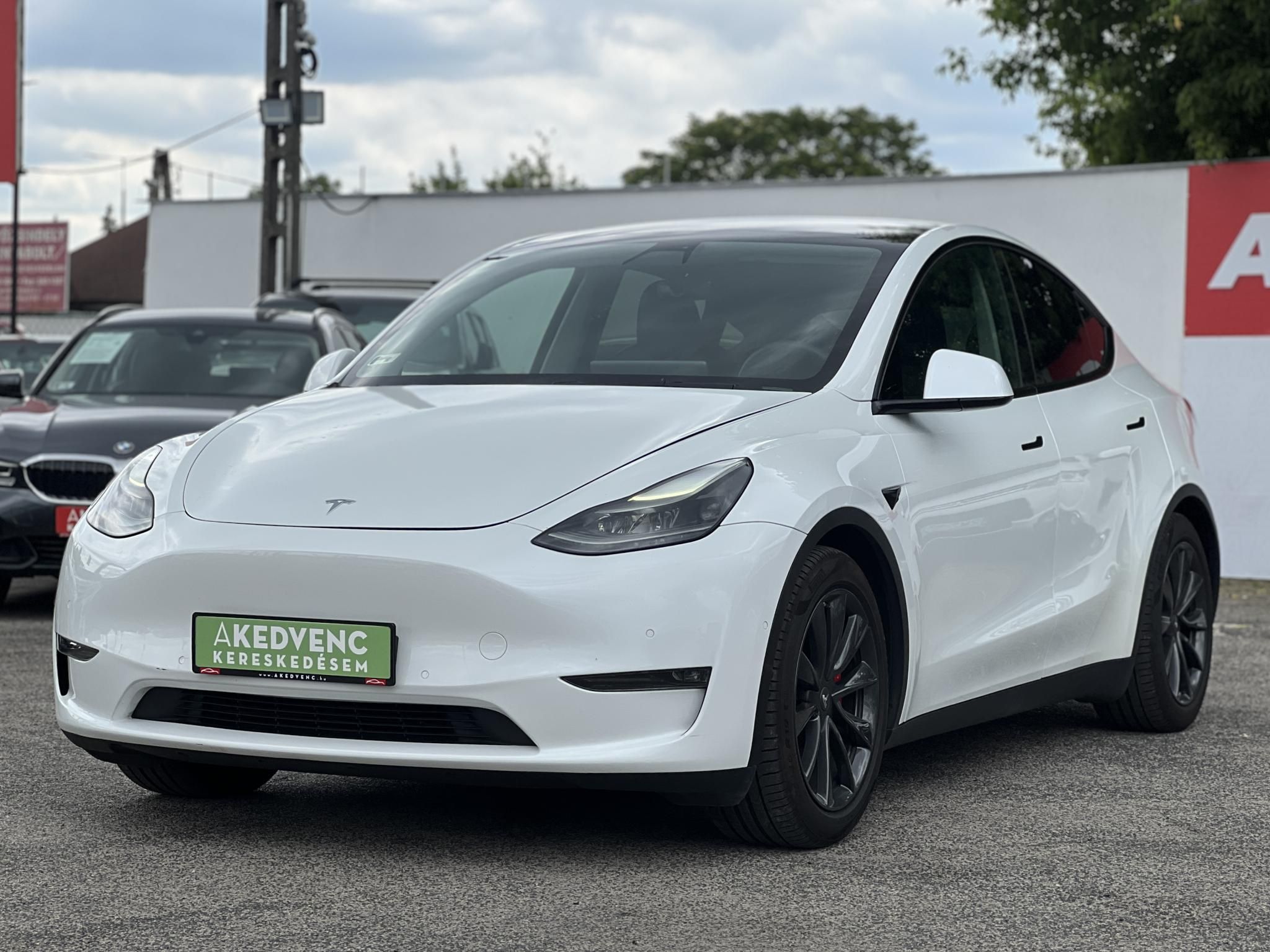 TESLA MODEL Y Performance AWD (Automata) 138e km. AMD Ryzen. mátrix LED. hőszivattyú. magyar rendszámos. garanciális!