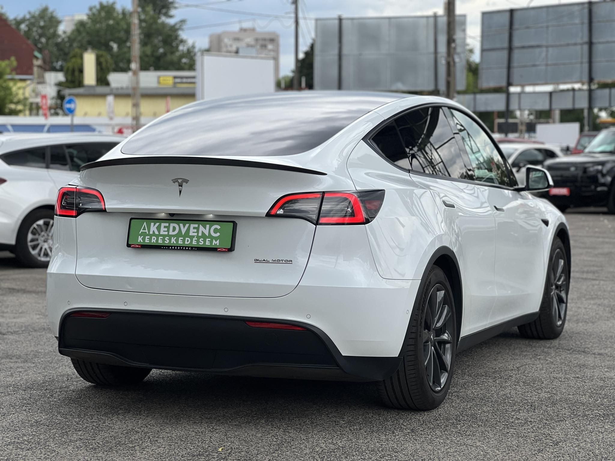 TESLA MODEL Y Performance AWD (Automata) 138e km. AMD Ryzen. mátrix LED. hőszivattyú. magyar rendszámos. garanciális!