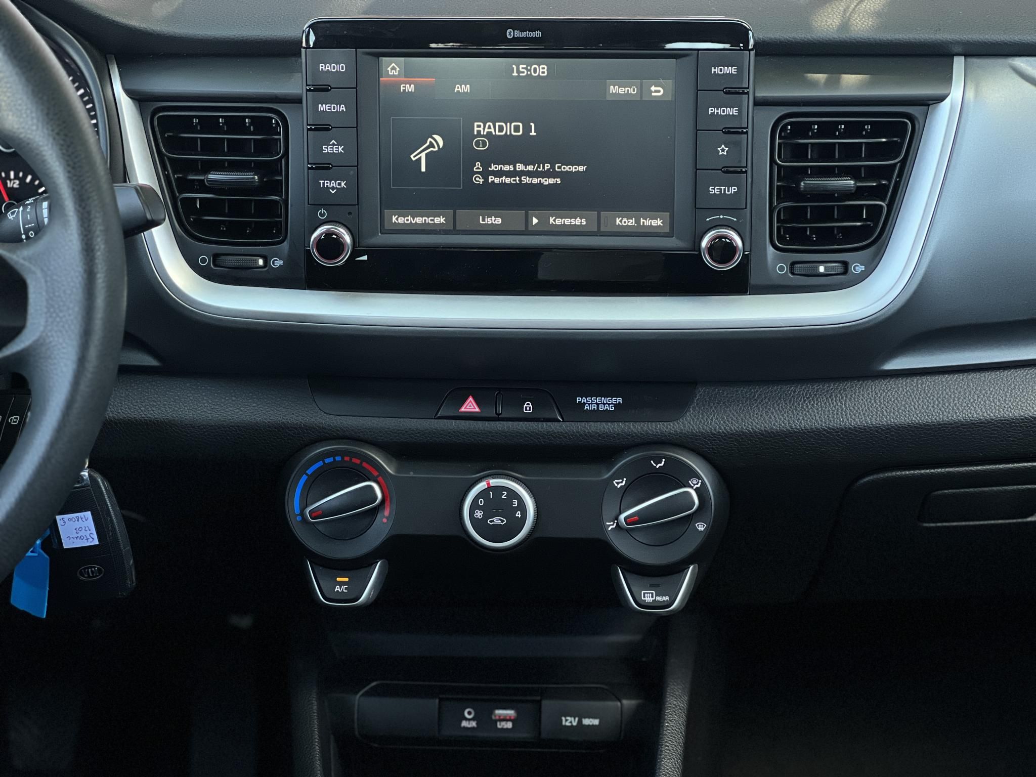 KIA STONIC 1.25 MPI Style Magyarországi. Gyári fényezés. 63e km.Végig vezetett szervizkönyv!