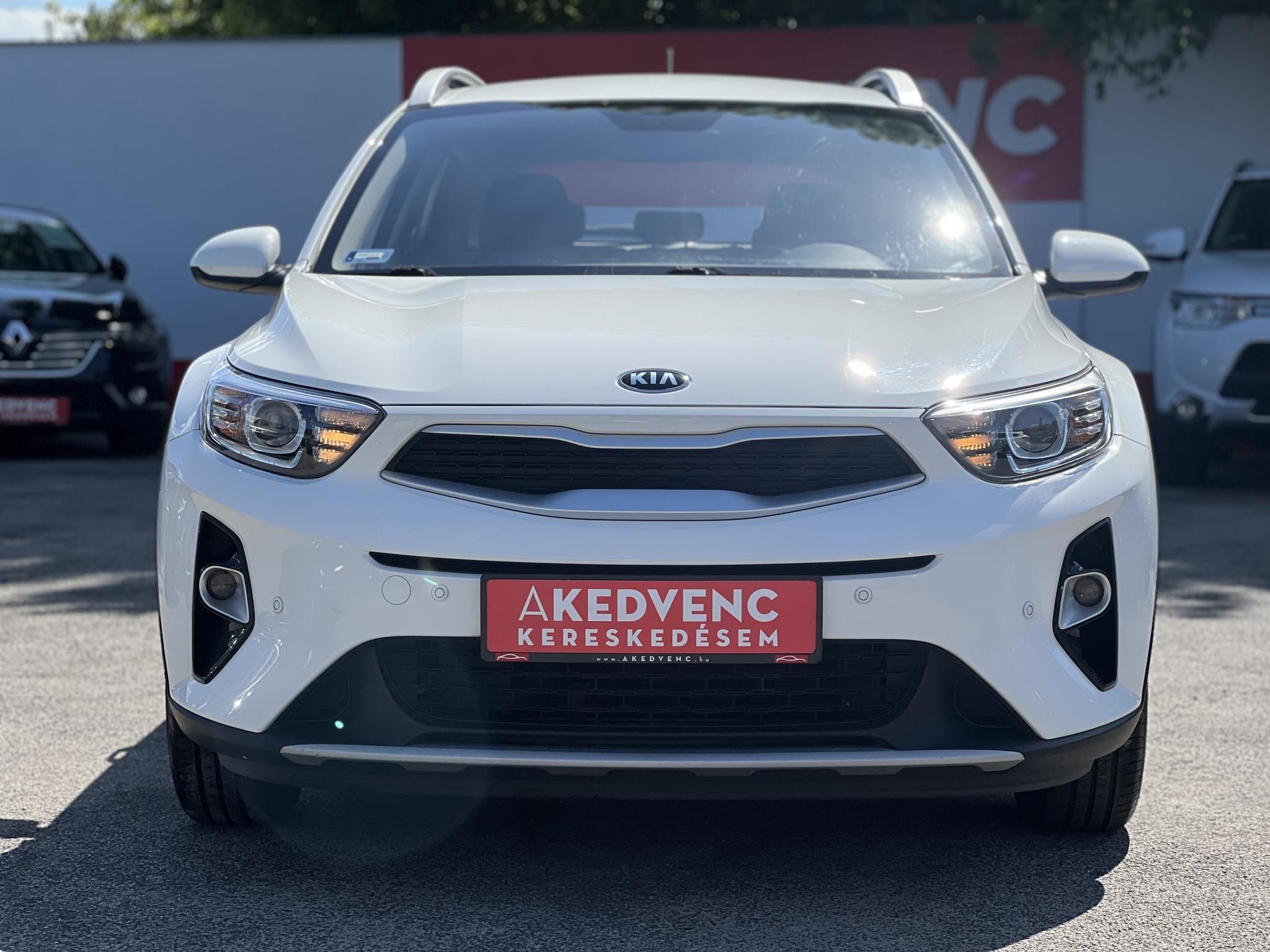 KIA STONIC 1.25 MPI Style Magyarországi. Gyári fényezés. 63e km.Végig vezetett szervizkönyv!