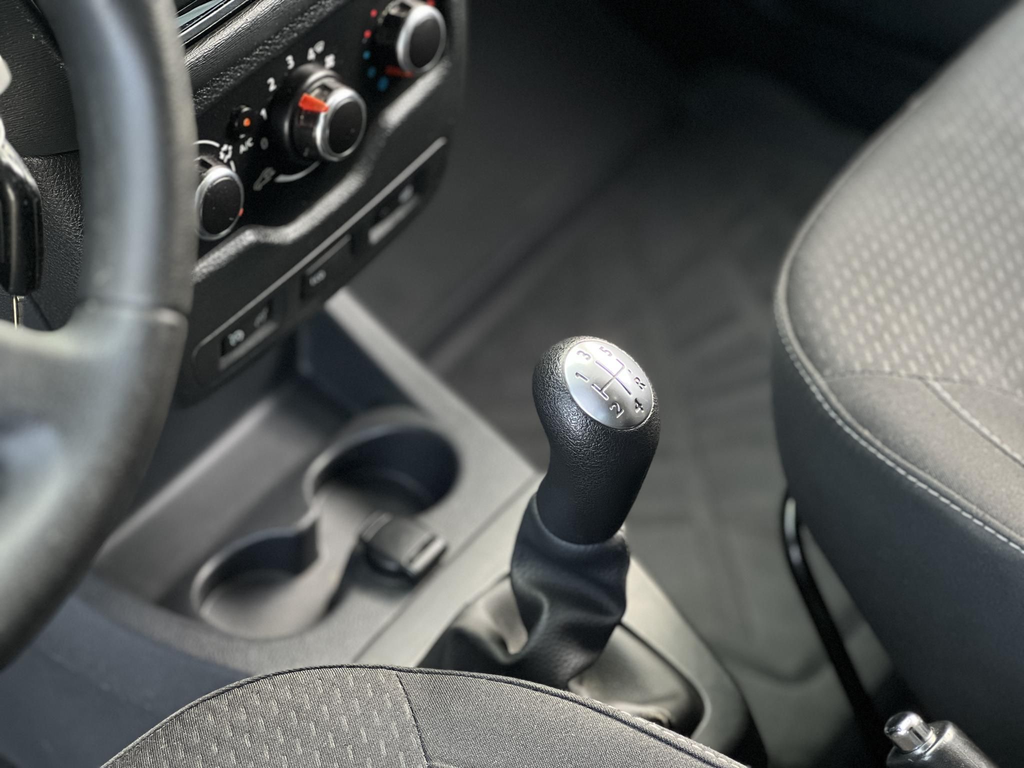 DACIA LODGY 1.6 SCe Ambiance (7 személyes ) Magyarországi. Gyári fényezés. Végig vezetett szervizkönyv!