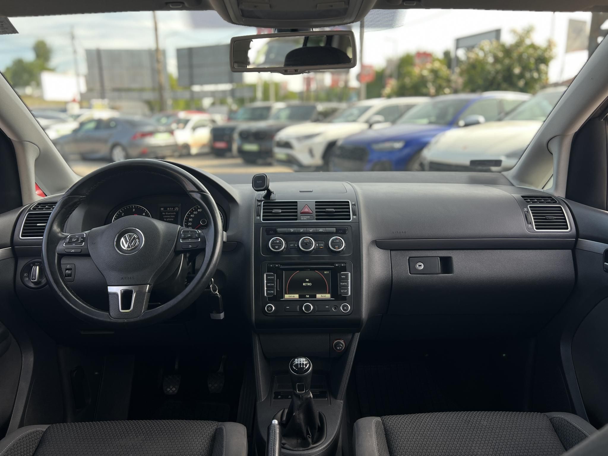 VOLKSWAGEN TOURAN 1.6 CR TDI Comfortline [7 személy] Vezérlés cserélve. 4 évszakos gumik!