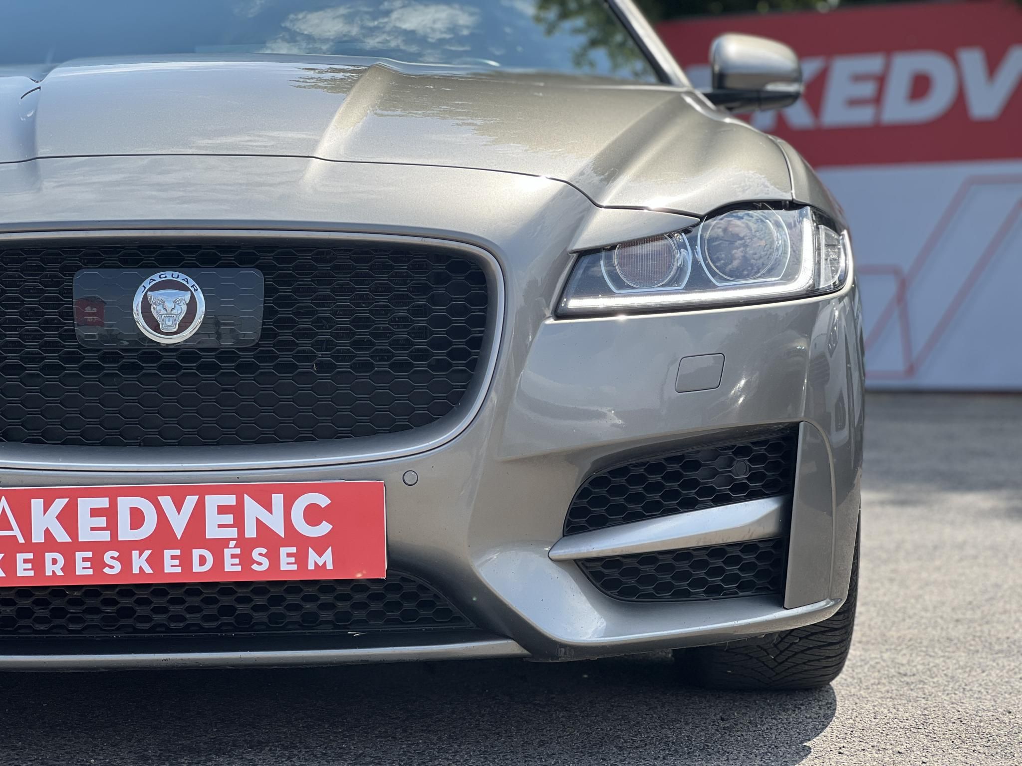 JAGUAR XF 2.0 i4D Portfolio