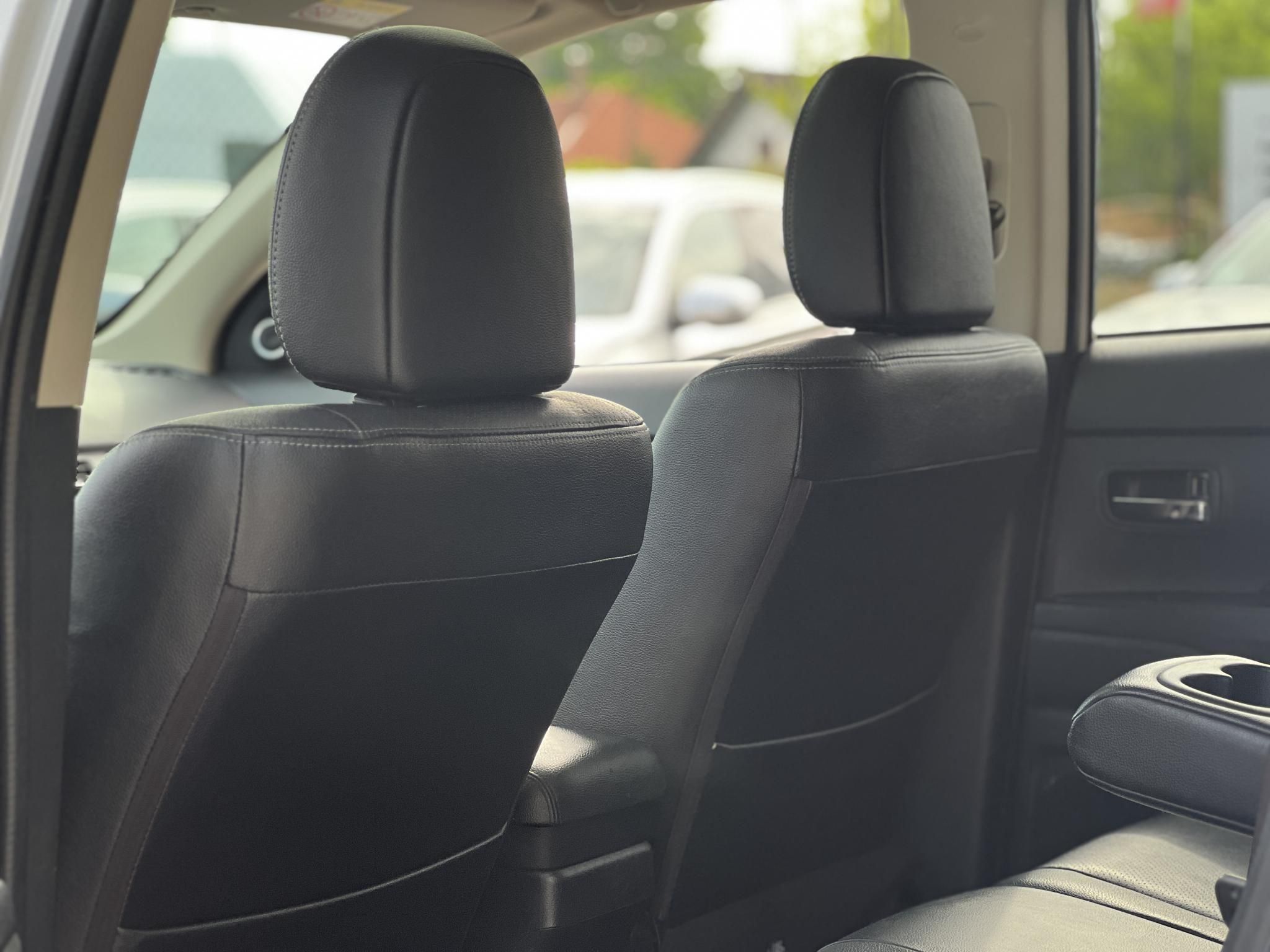 MITSUBISHI OUTLANDER 2.0 PHEV Instyle Navi 4WD CVT