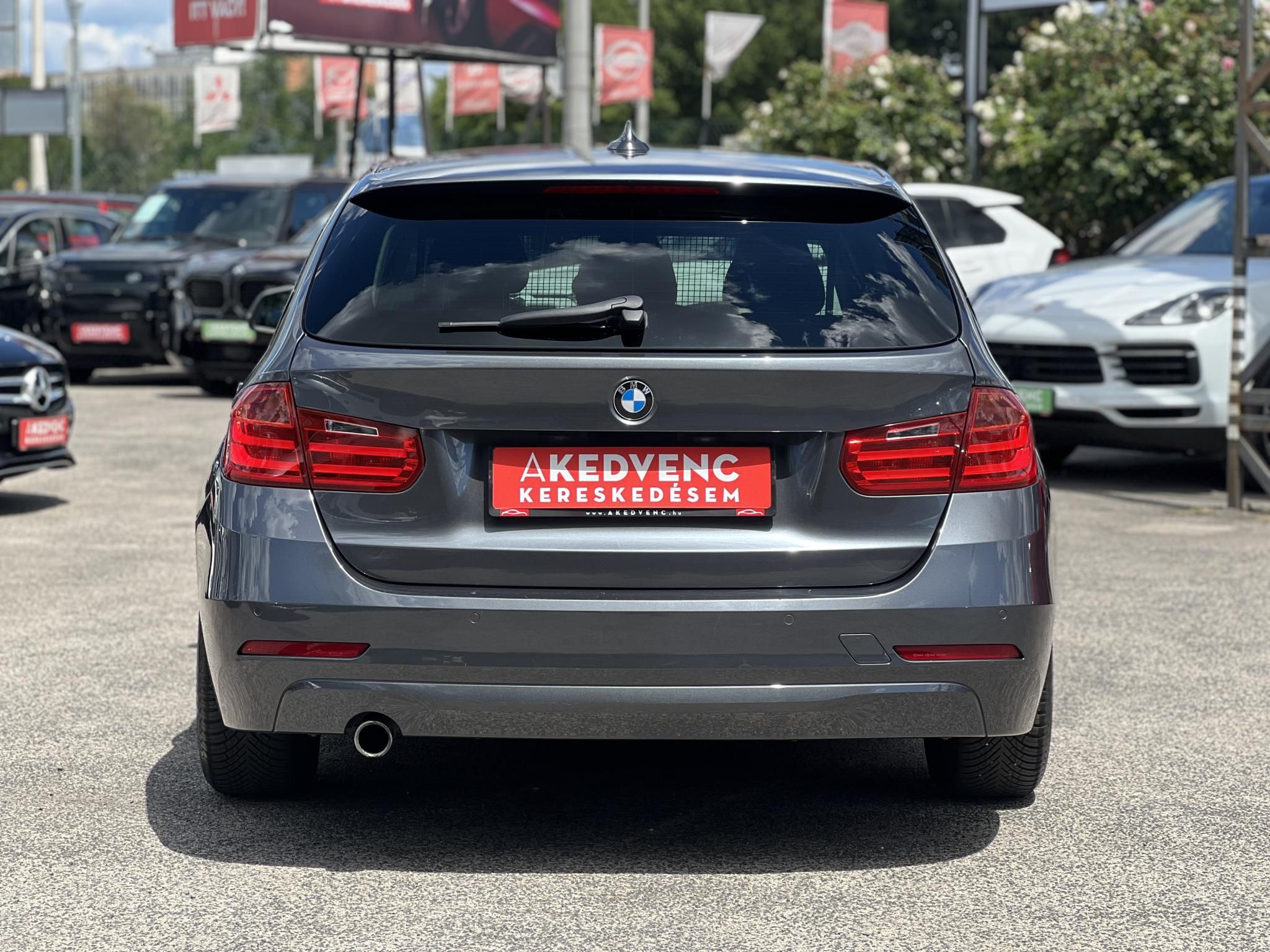 BMW 318d 156e km. ülésfűtés. navigáció. bluetooth. tolatóradar. keyless. 2 gyári kulcs!