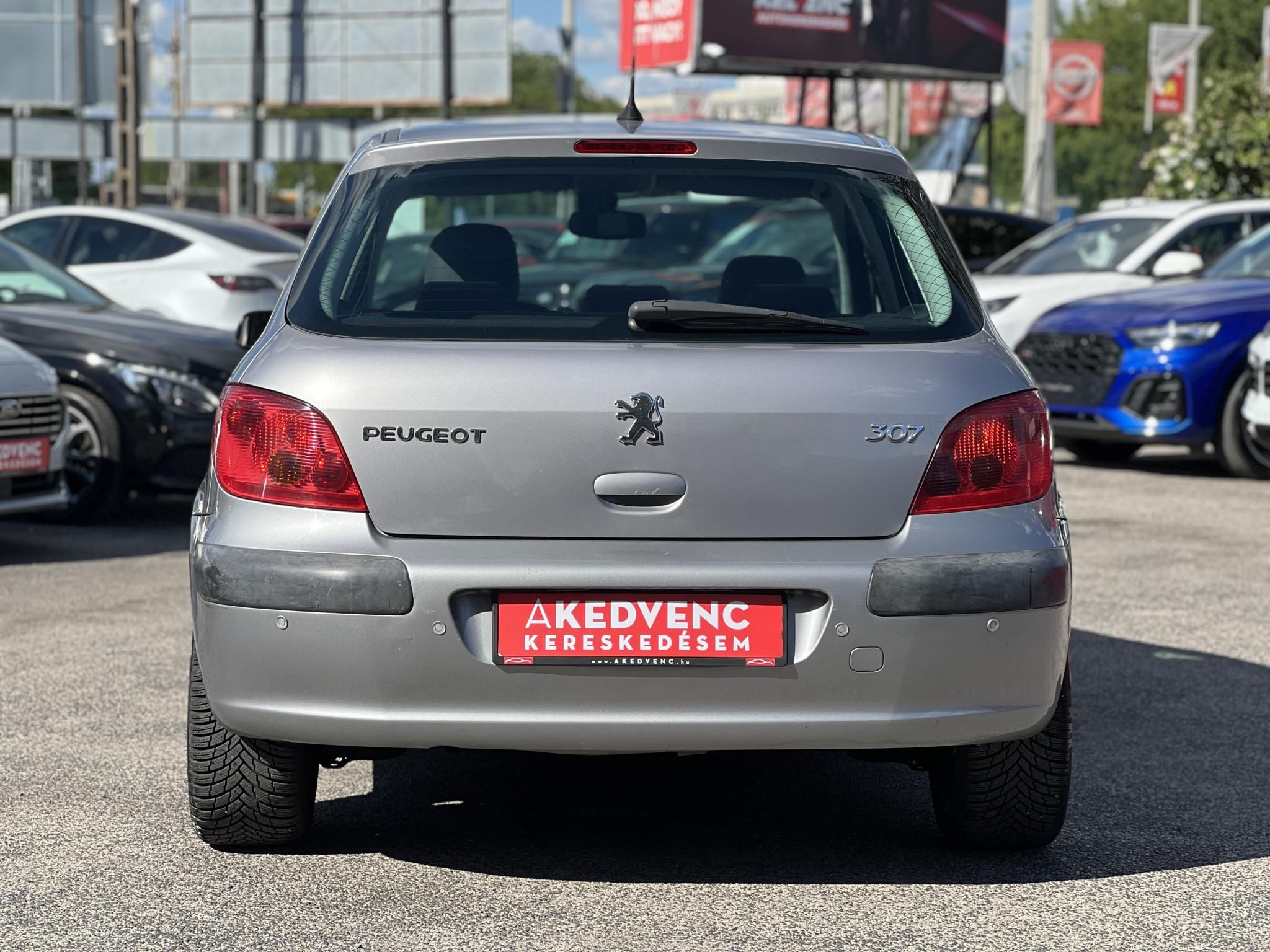 PEUGEOT 307 1.6 Presence digitklíma. tempomat. ülésfűtés. 2 gyári kulcs!